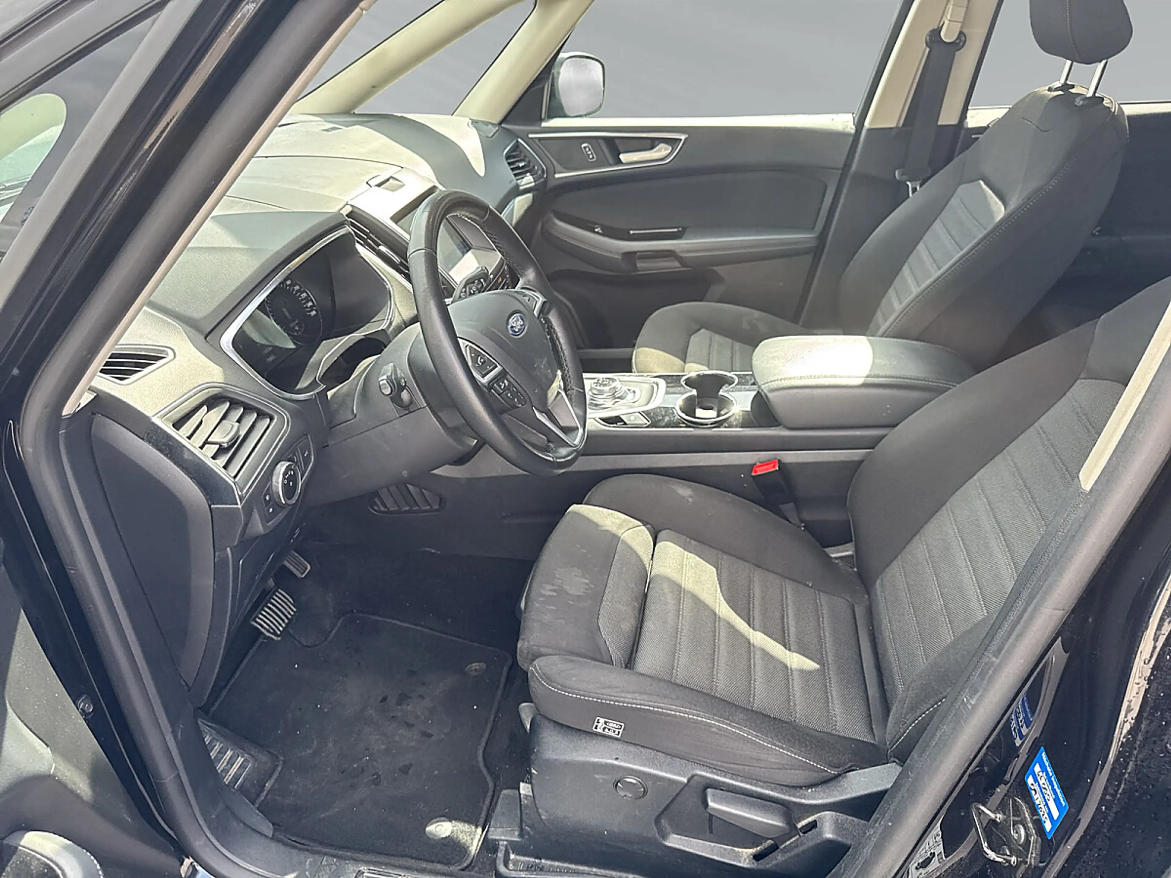 Ford Galaxy 2,5 Duratec Hybrid Titanium Aut. — photo 9