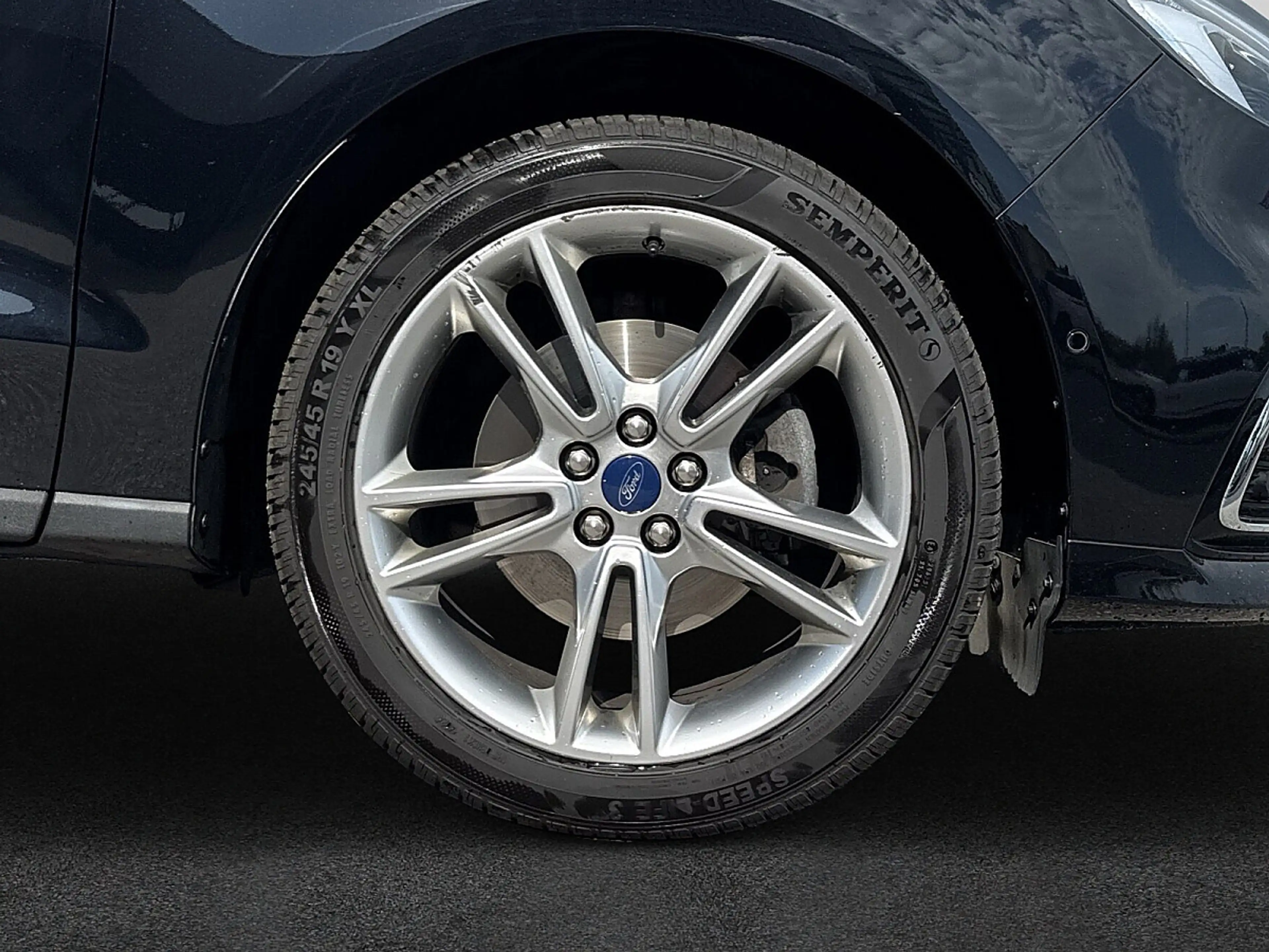 Ford Galaxy 2,5 Duratec Hybrid Titanium Aut. — photo 4