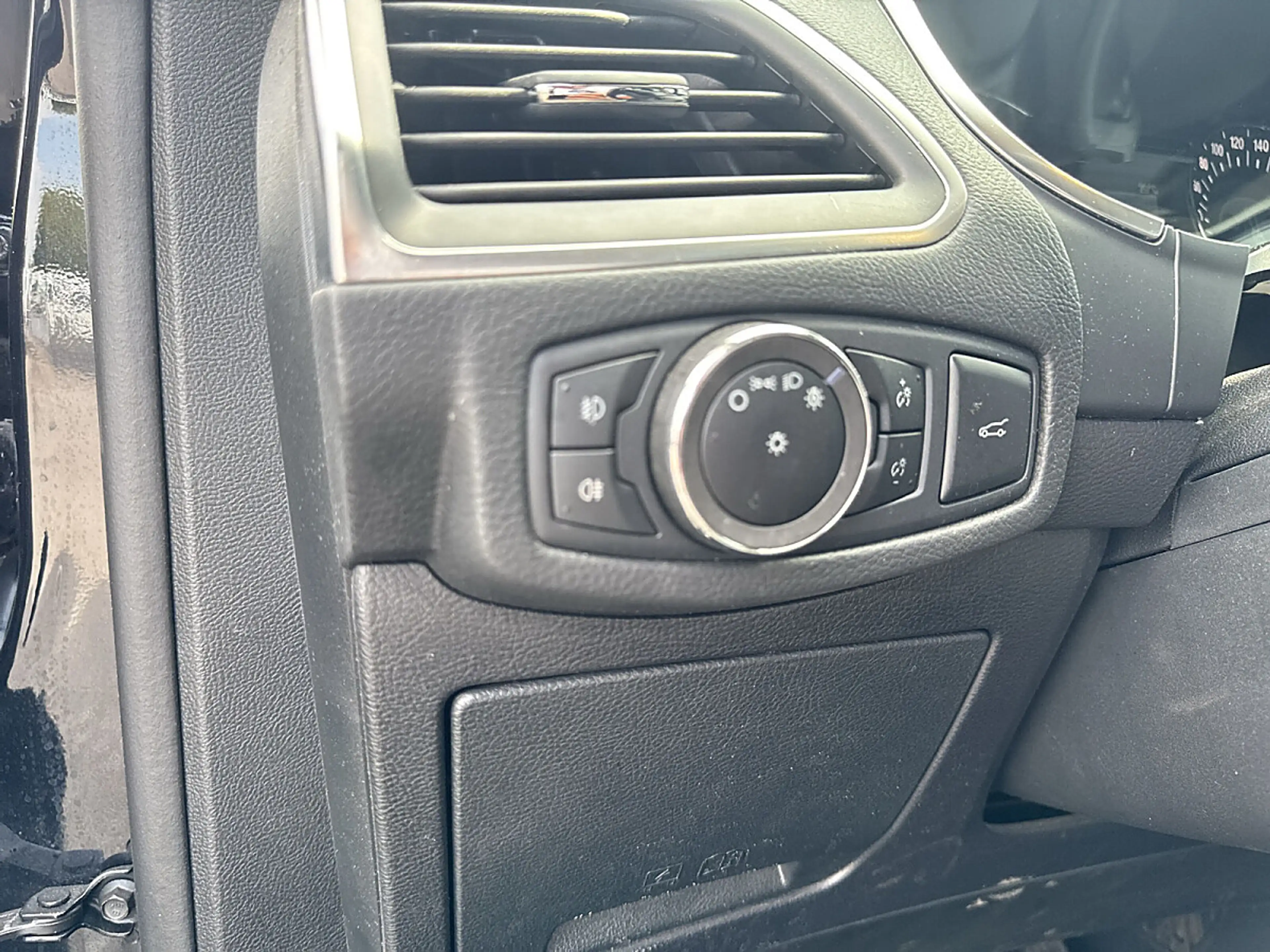 Ford Galaxy 2,5 Duratec Hybrid Titanium Aut. — photo 14