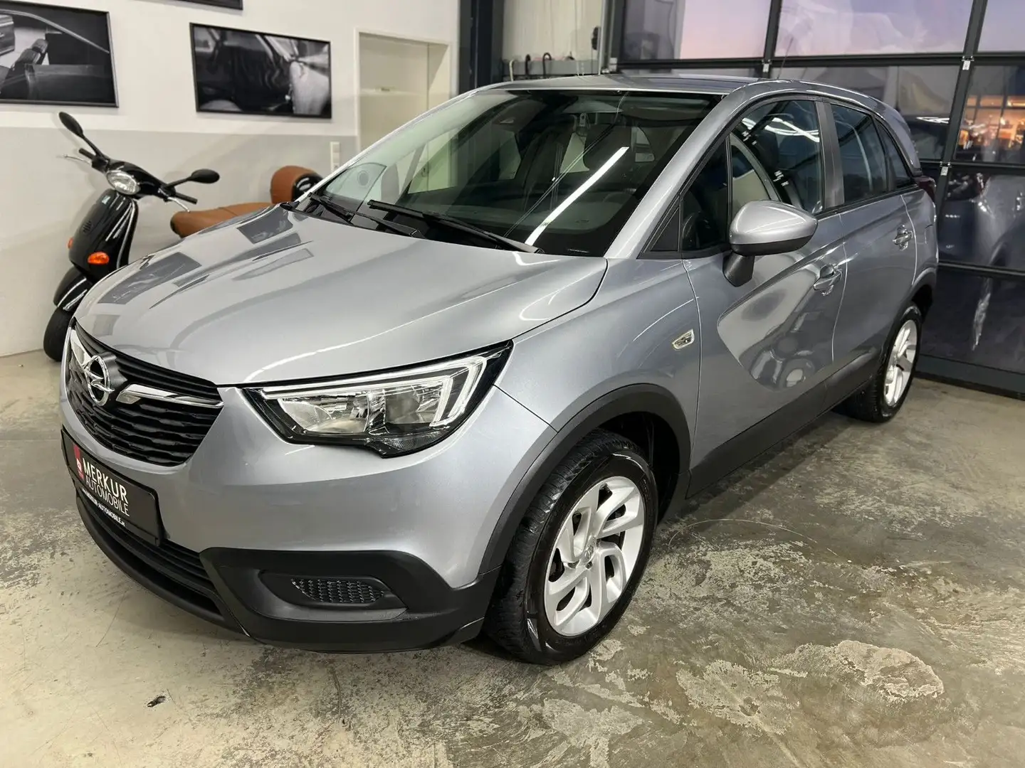 Opel Crossland X Crossland 1.2 Edition+R 4.0 IntelliLink+SHZ+16" Grau - 1
