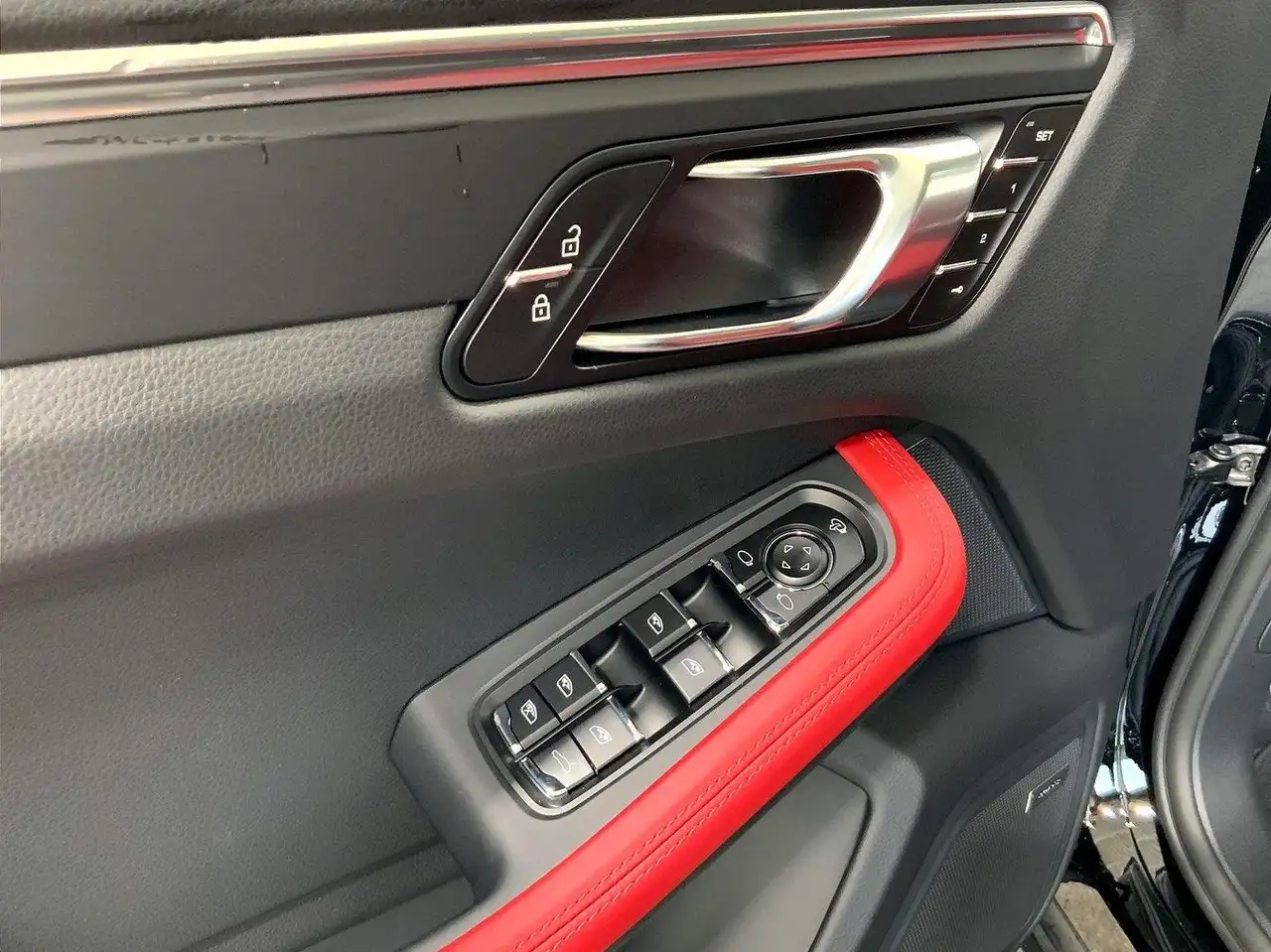 Porsche Macan снимка Porsche Macan