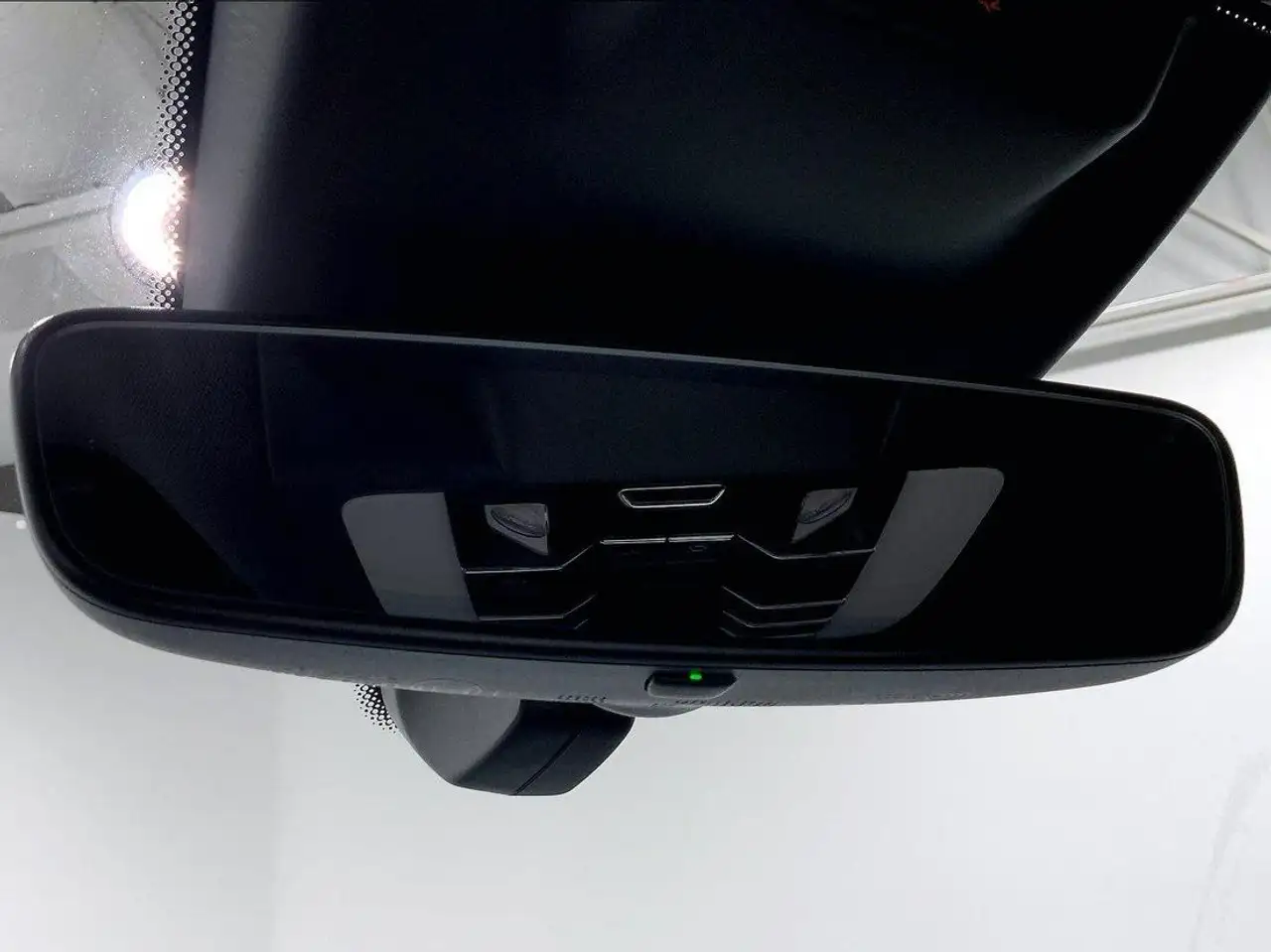 Porsche Macan снимка Porsche Macan