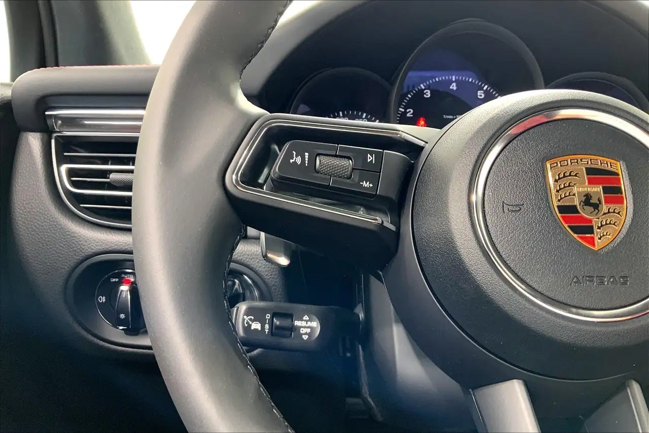 Porsche Macan снимка Porsche Macan