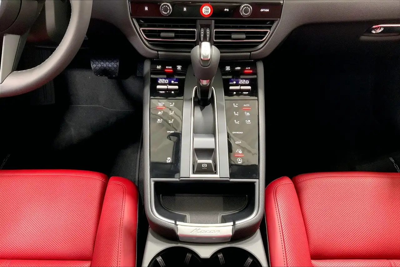 Porsche Macan снимка Porsche Macan