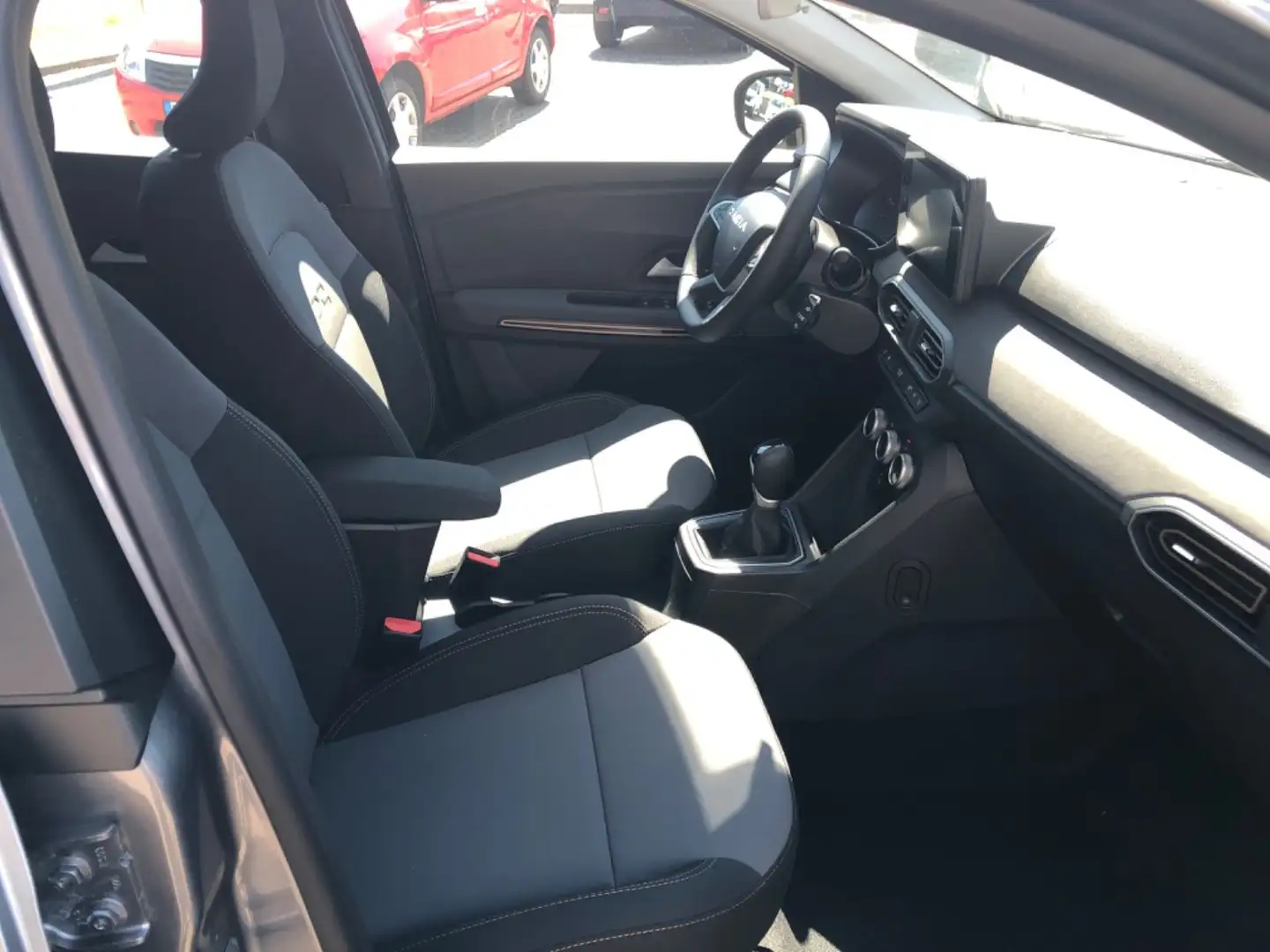 Dacia Sandero III Stepway Extreme TCe 90 CVT Grau - 2