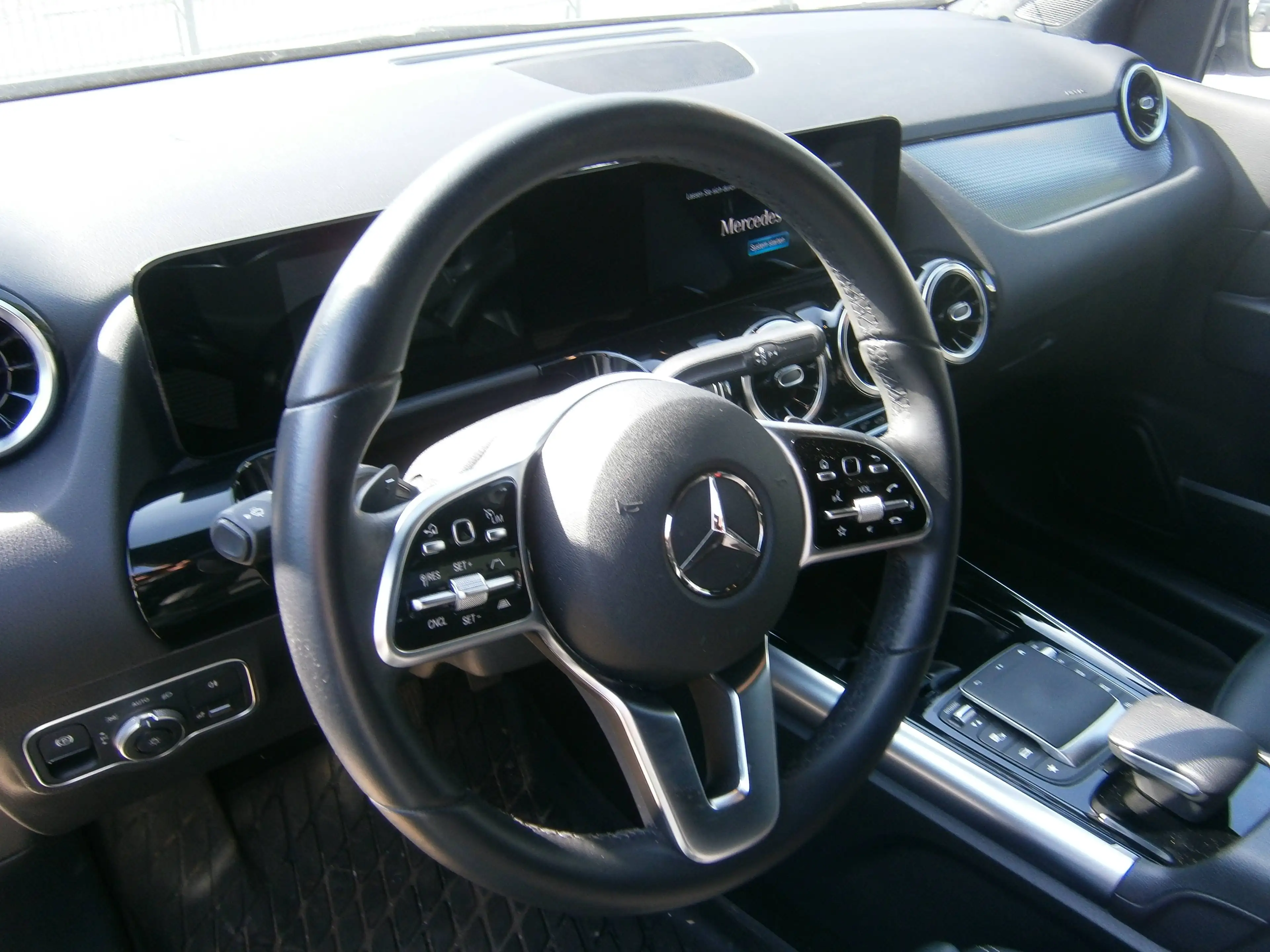 Mercedes-Benz B 200 B 200 d (247.012) — photo 12