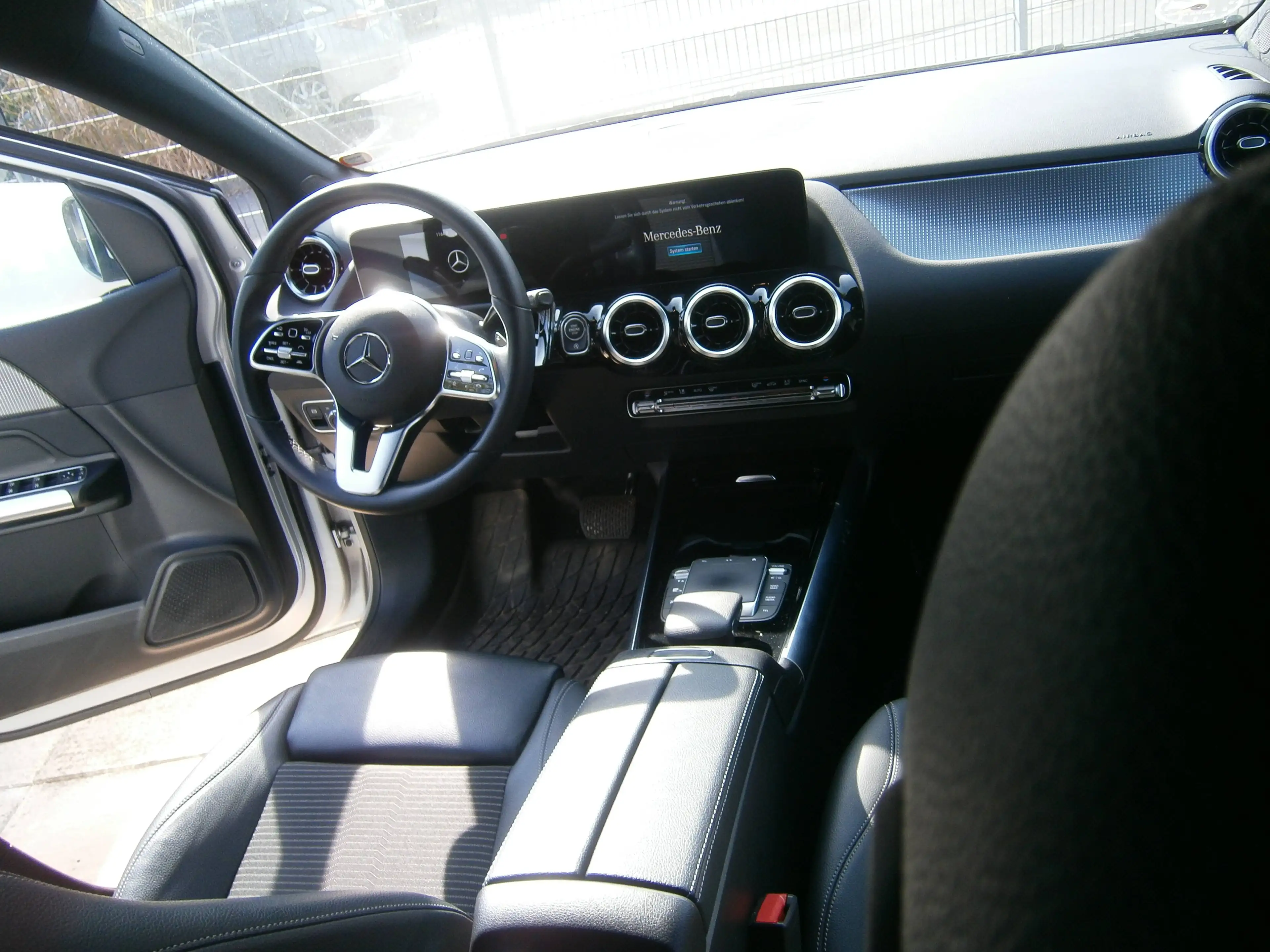 Mercedes-Benz B 200 B 200 d (247.012) — photo 11