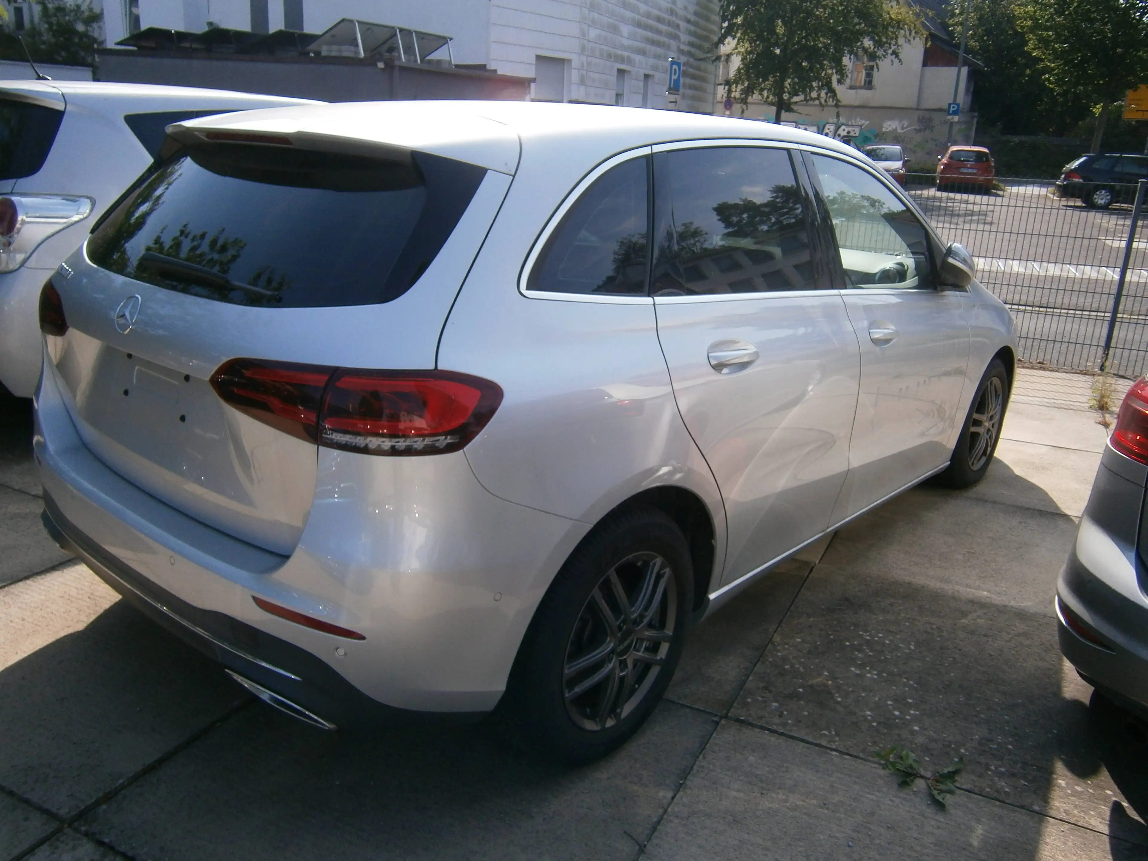 Mercedes-Benz B 200 B 200 d (247.012) — photo 4