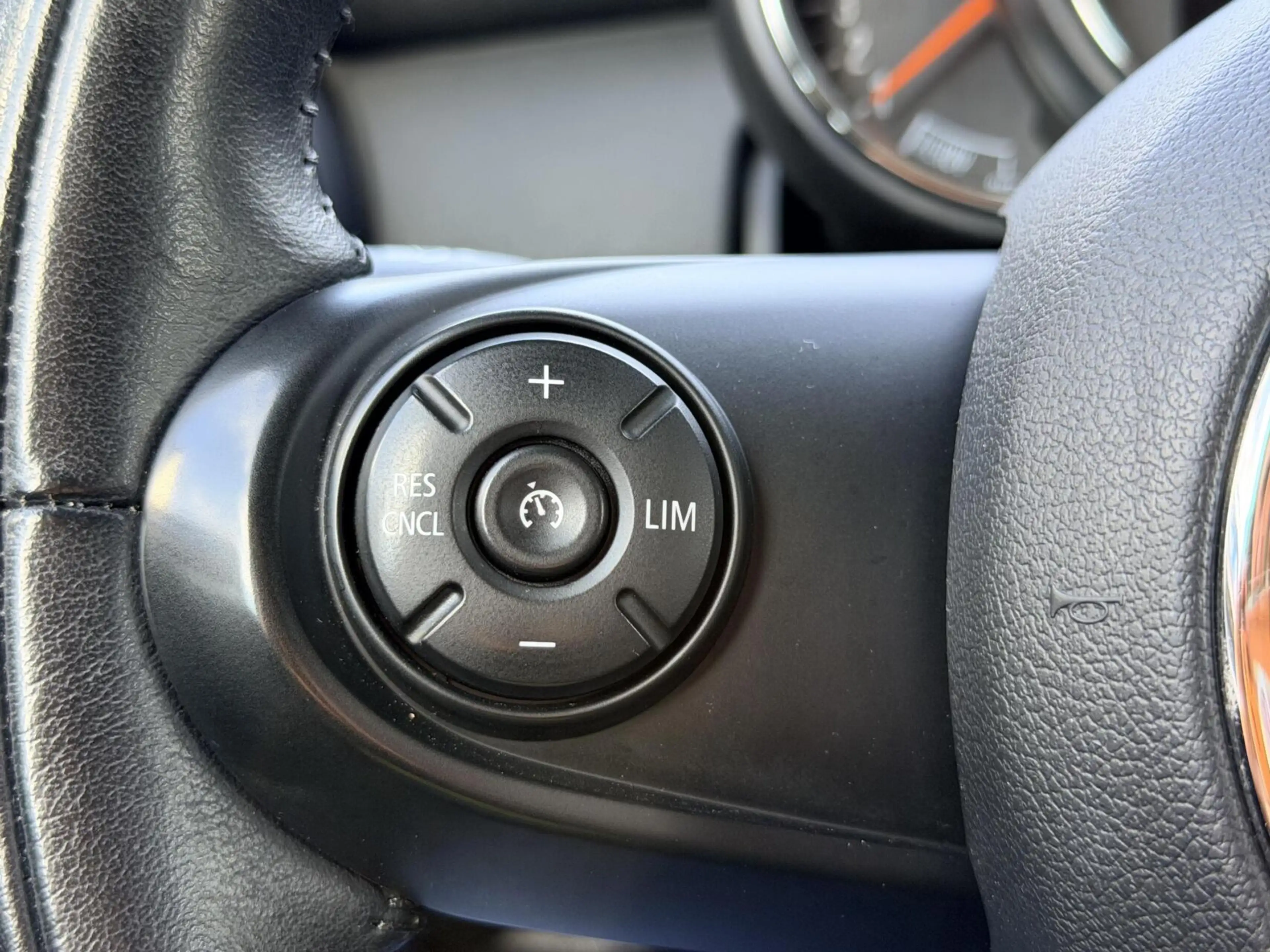MINI One 5-Deurs 1.5 | Airco | Navigatie | 5DRS | PDC | Dea — photo 10