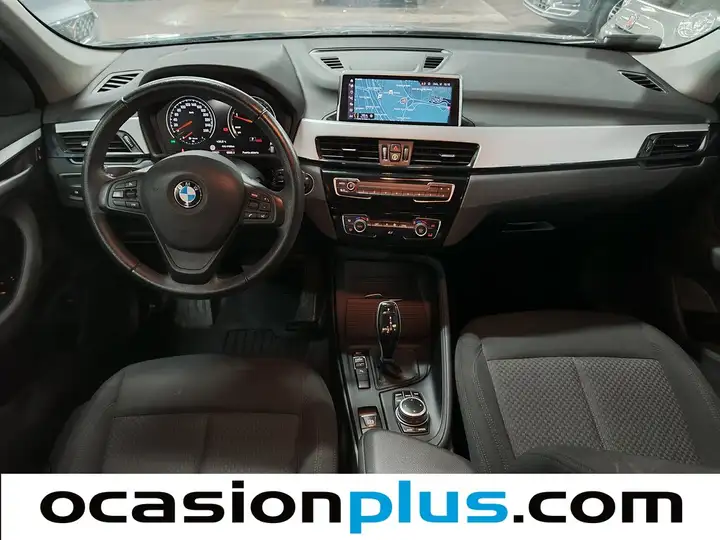 BMW X1 sDrive18d 2021, foto 6