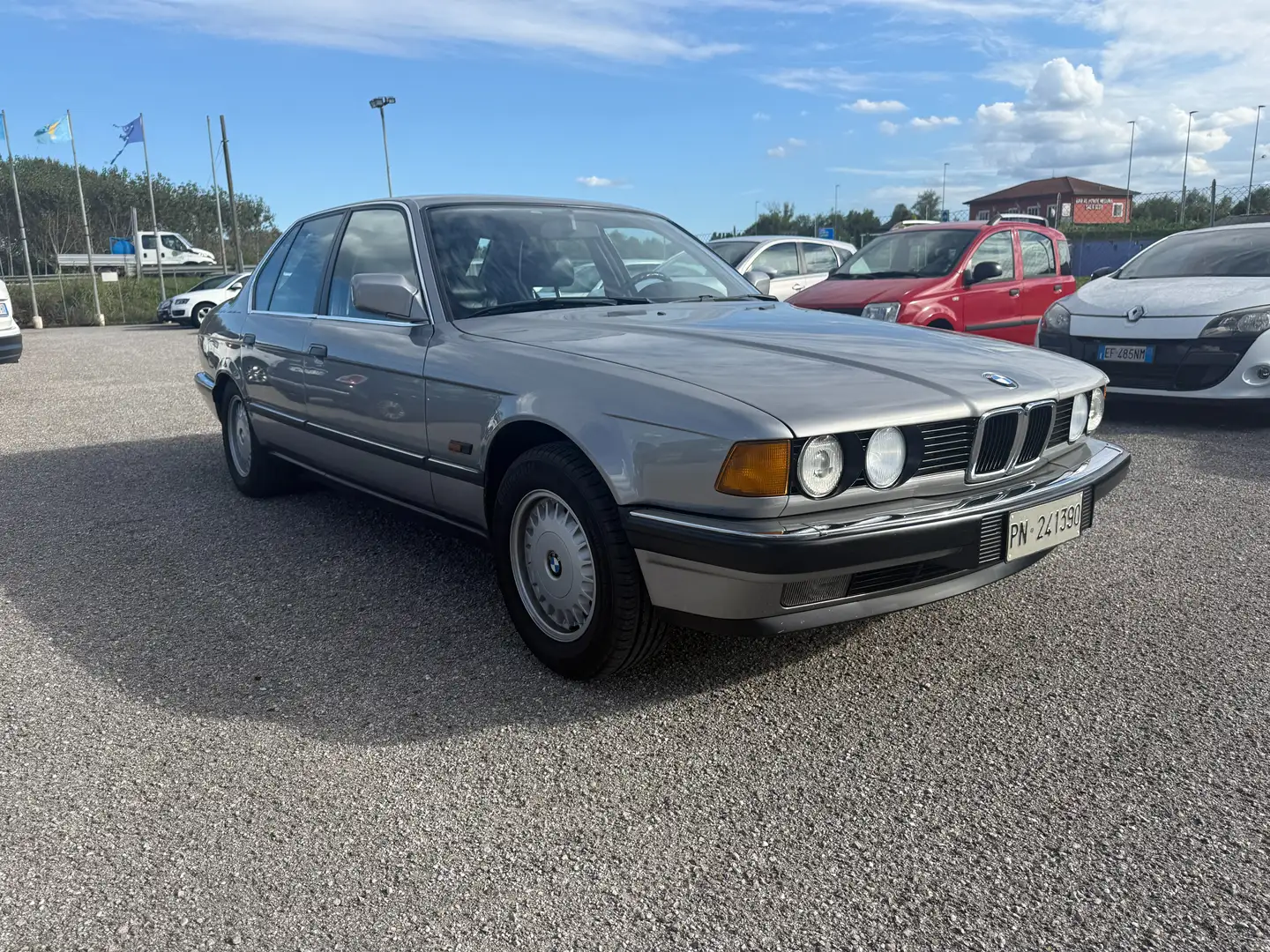 BMW 735 735i  Automatico!!! Grijs - 2