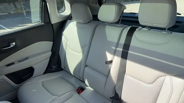 Jeep Compass view 9