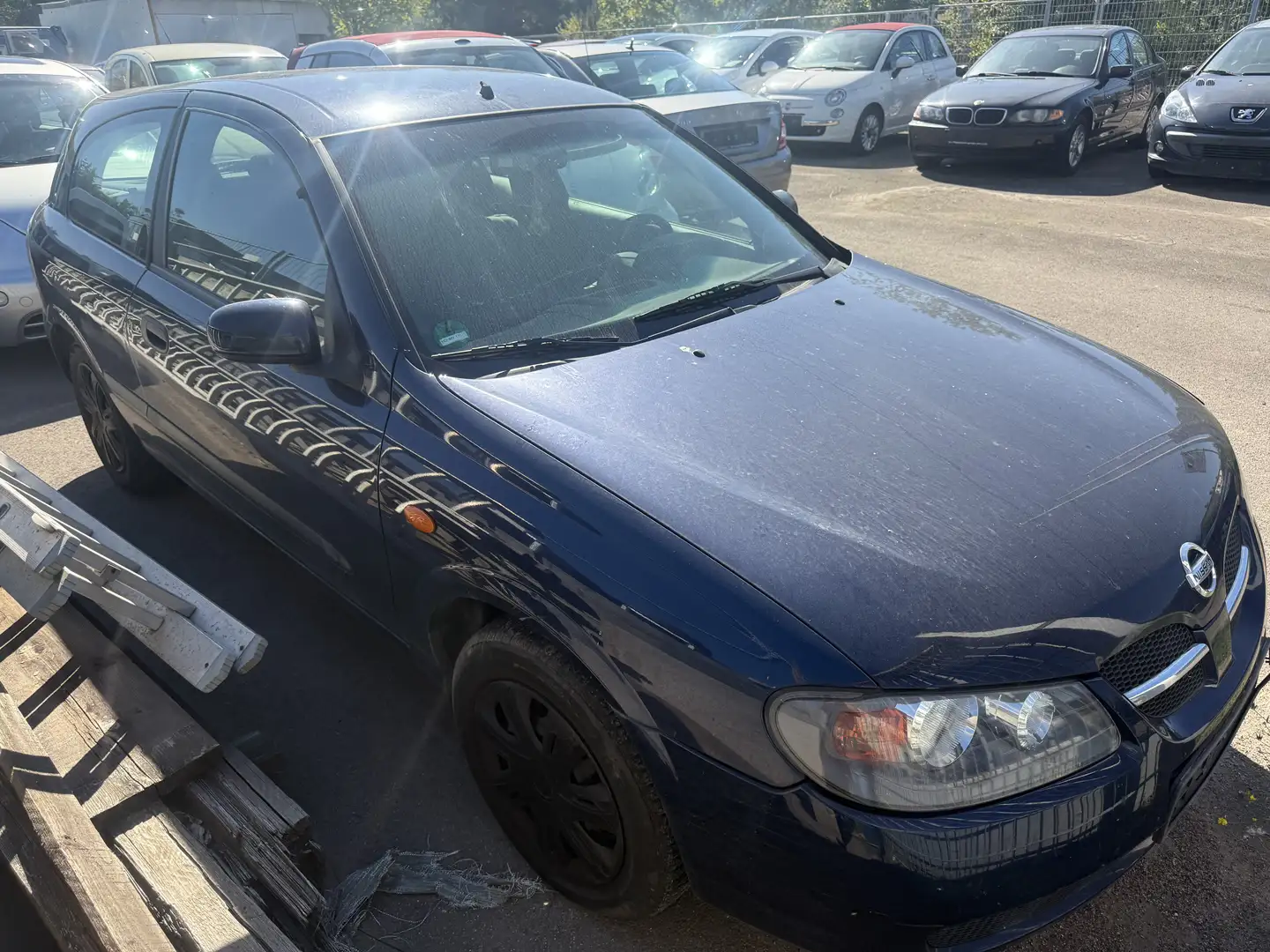 Nissan Almera Almera Fließheck  3-Türer 1.5 visia PLUS Blau - 1