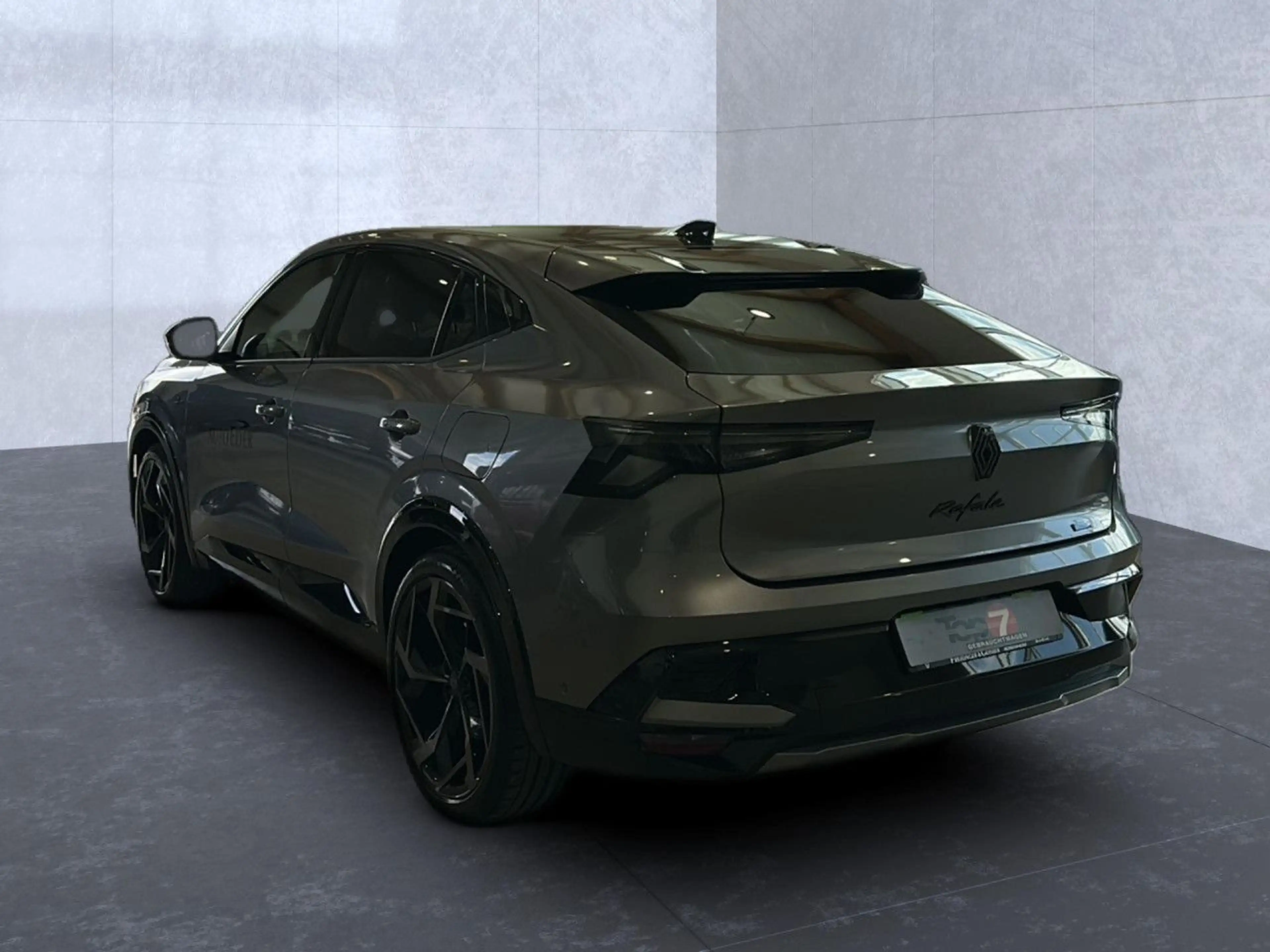 Renault Rafale 300 E-Tech Hyper Hybrid 4x4 Atelier Alpine — photo 4