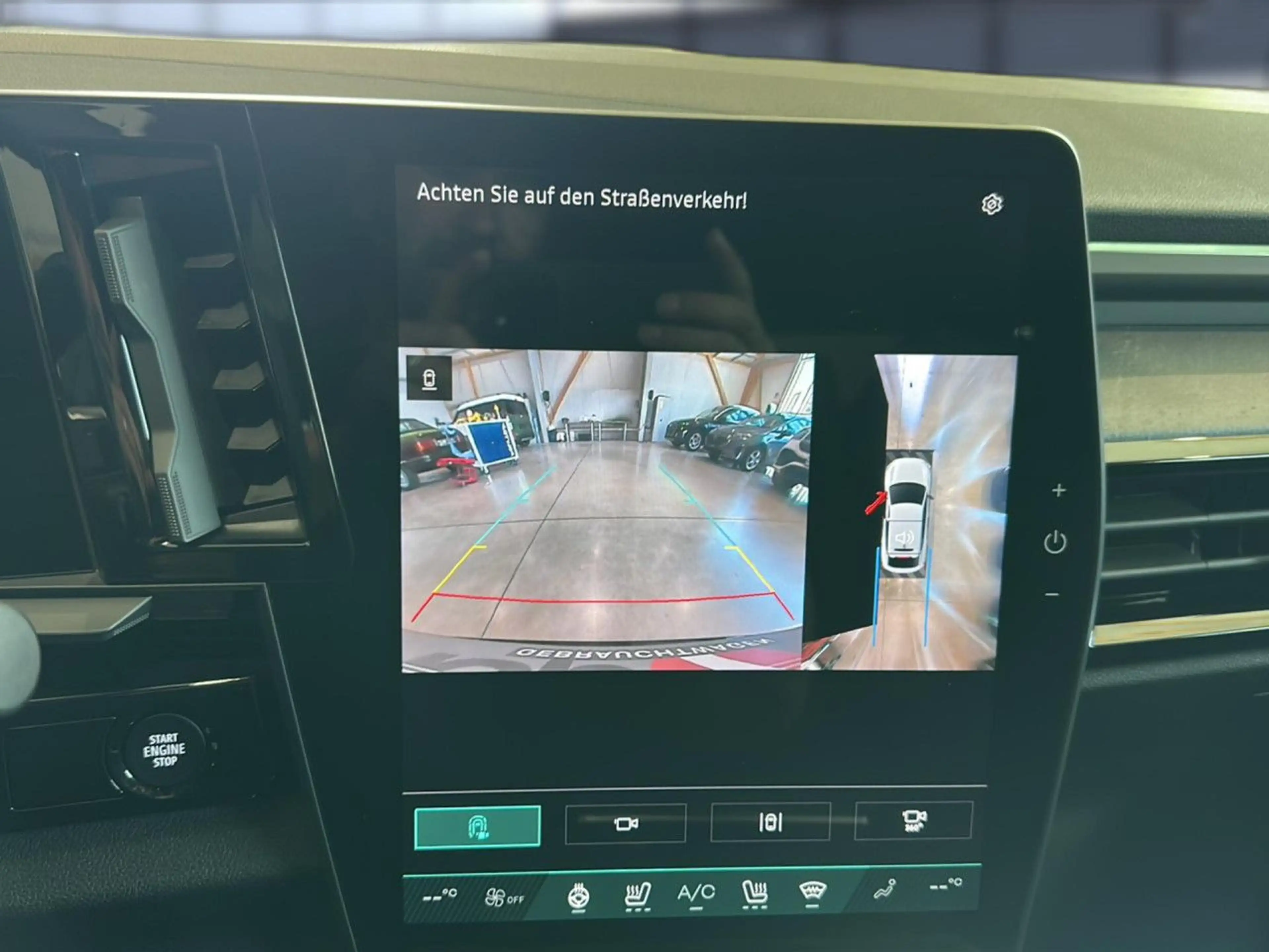 Renault Rafale 300 E-Tech Hyper Hybrid 4x4 Atelier Alpine — photo 13