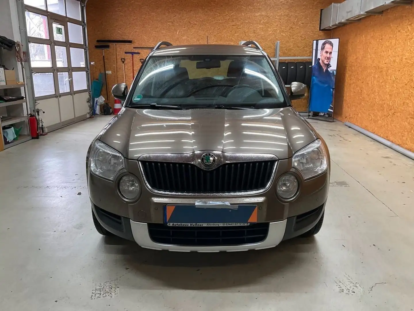 Skoda Yeti Ambition Plus Edition*1 Hand* Braun - 2