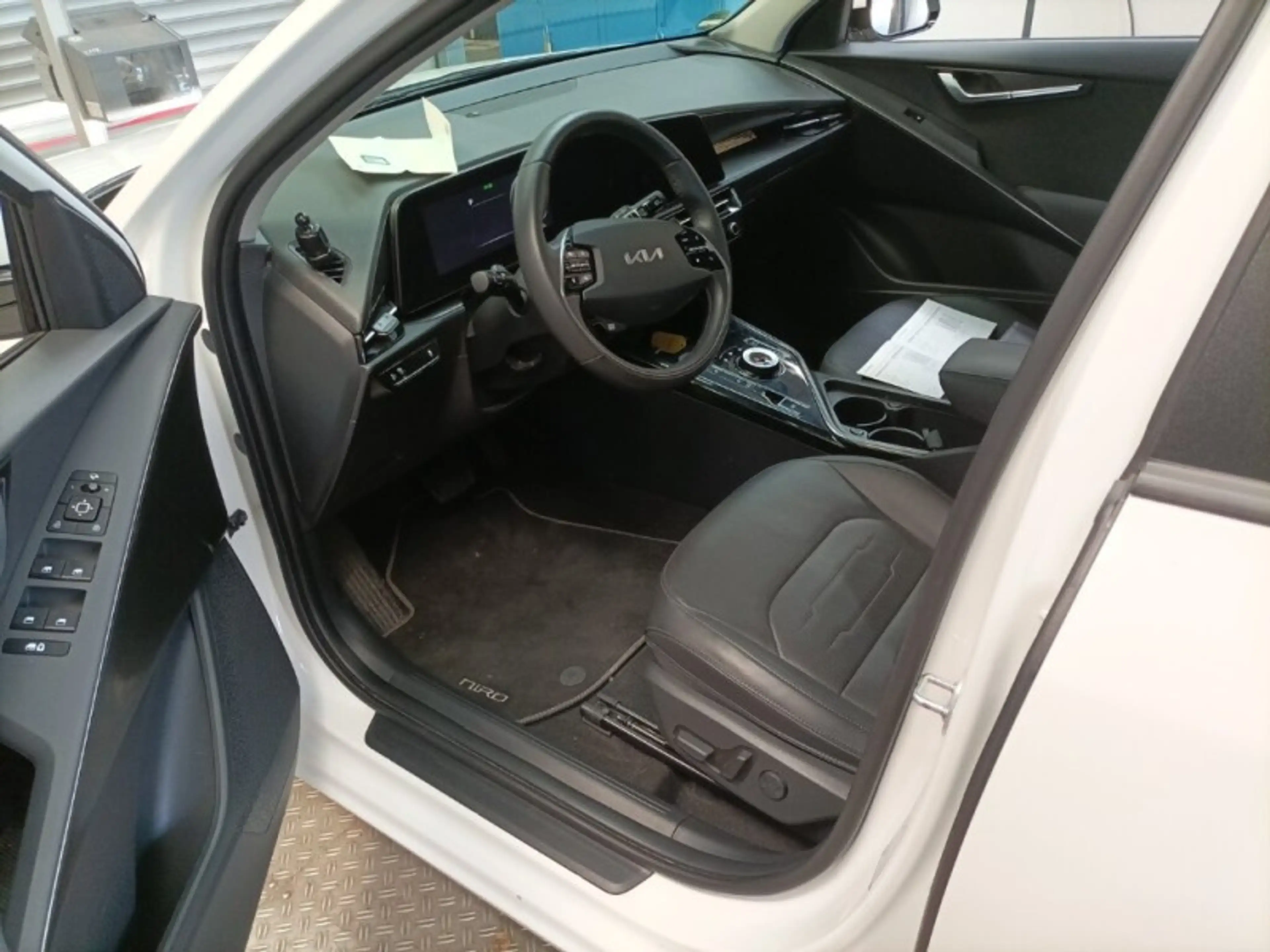 Kia Niro Vision*64kWh*NSCC*WMP*Leder*Ambiente*SHZ*1H — photo 3