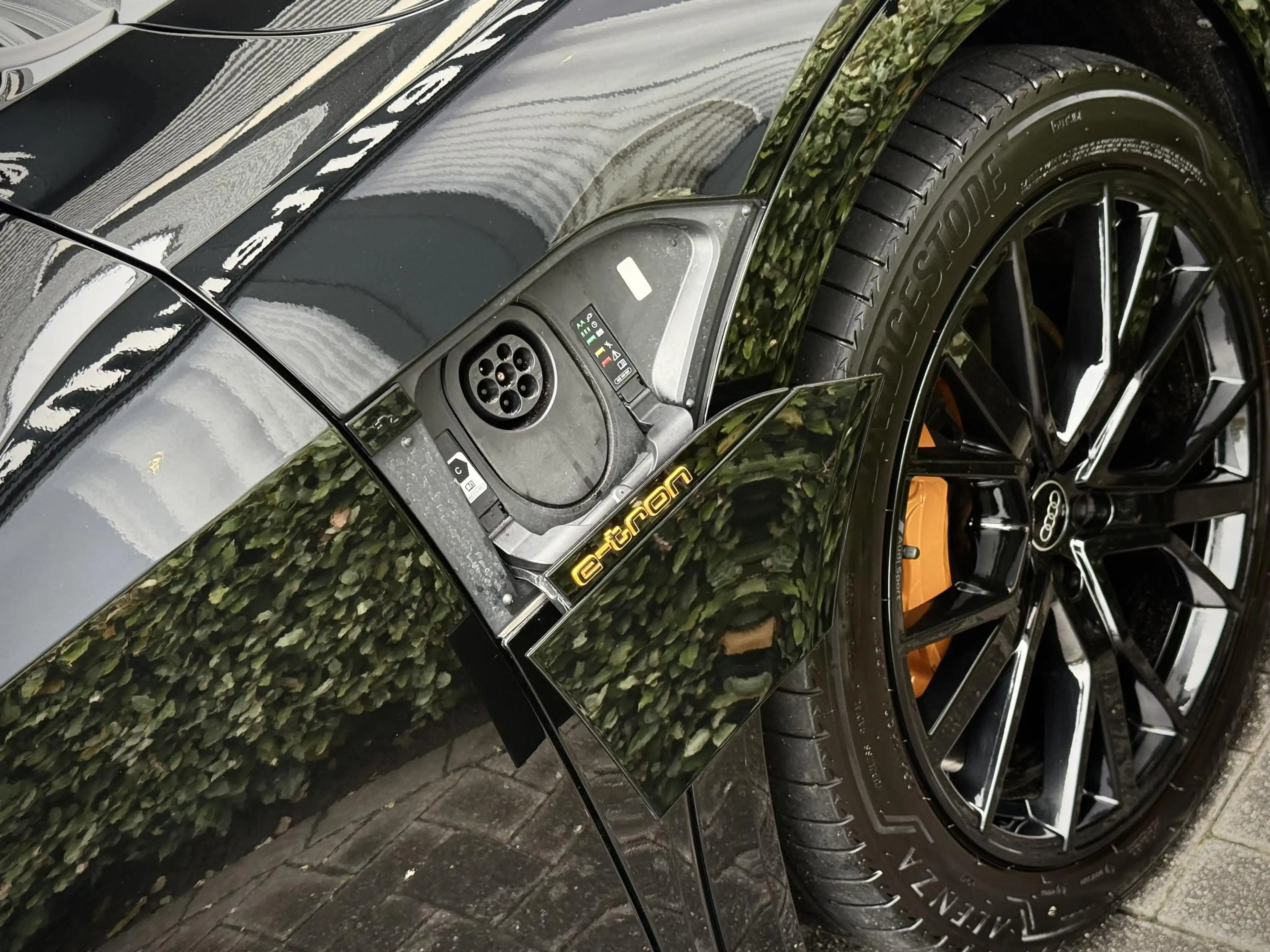 Audi e-tron 55 quattro S Line Black Edition/Pano/ B&O/97%SOH — photo 42