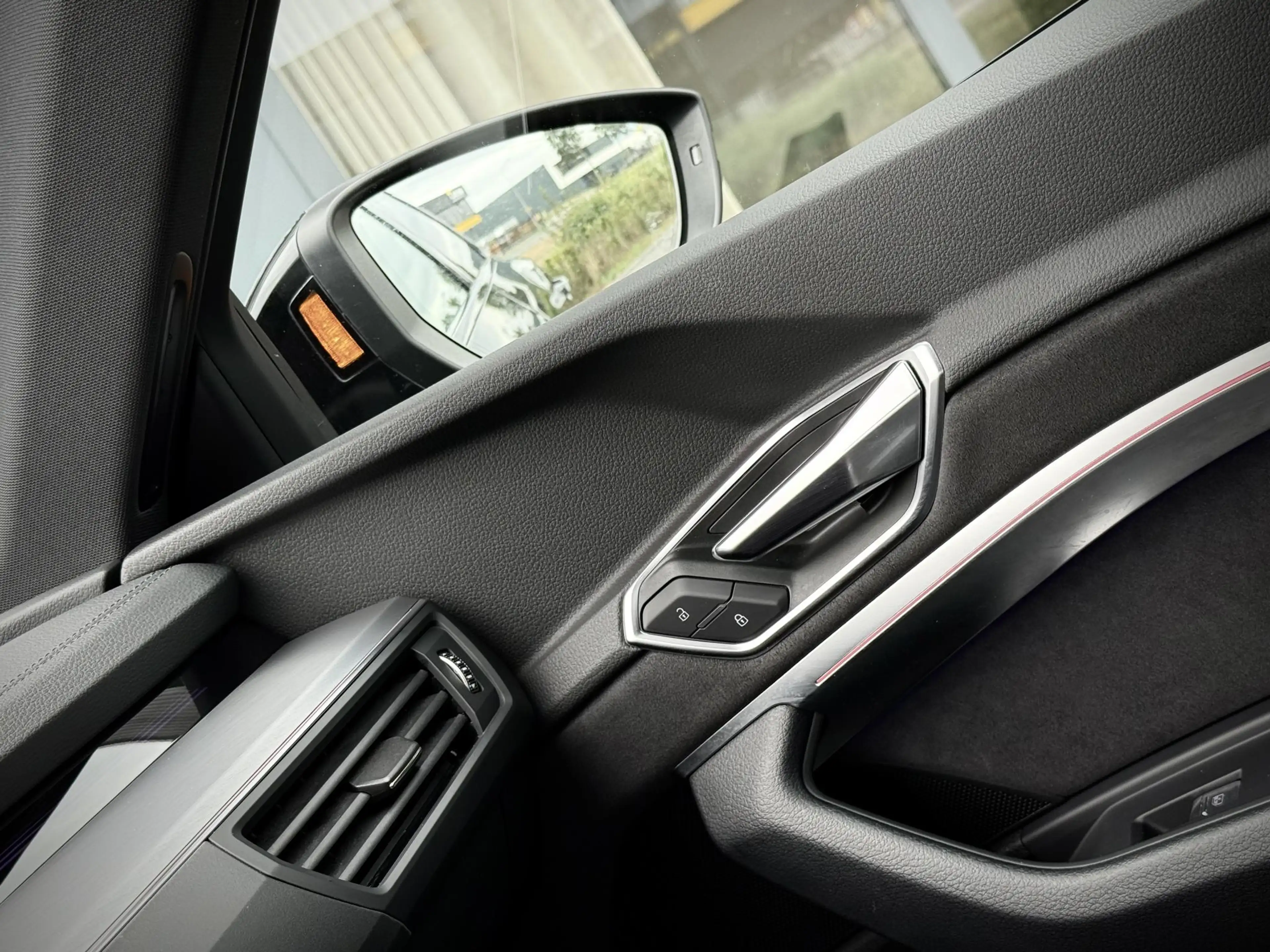 Audi e-tron 55 quattro S Line Black Edition/Pano/ B&O/97%SOH — photo 26
