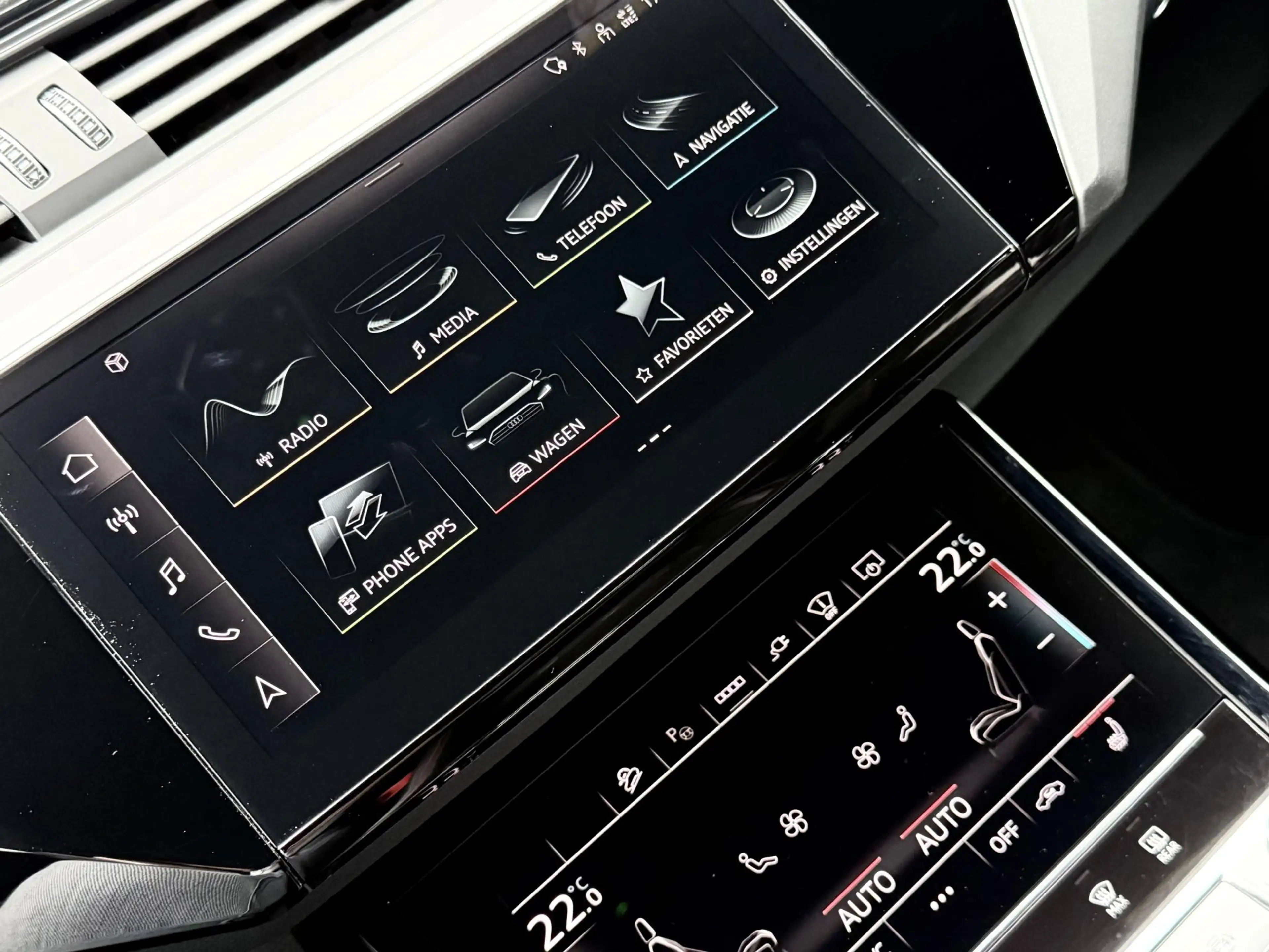 Audi e-tron 55 quattro S Line Black Edition/Pano/ B&O/97%SOH — photo 33