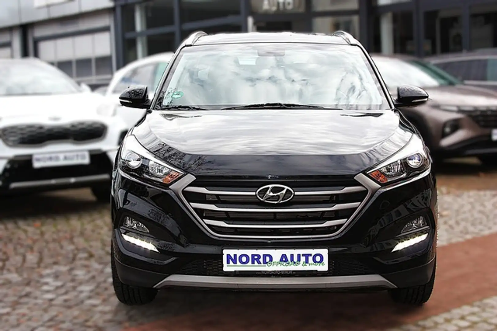Hyundai TUCSON Tucson 1.6 TREND Blue Navi/Kam/Pdc/Temp/Sitzhzg Schwarz - 2