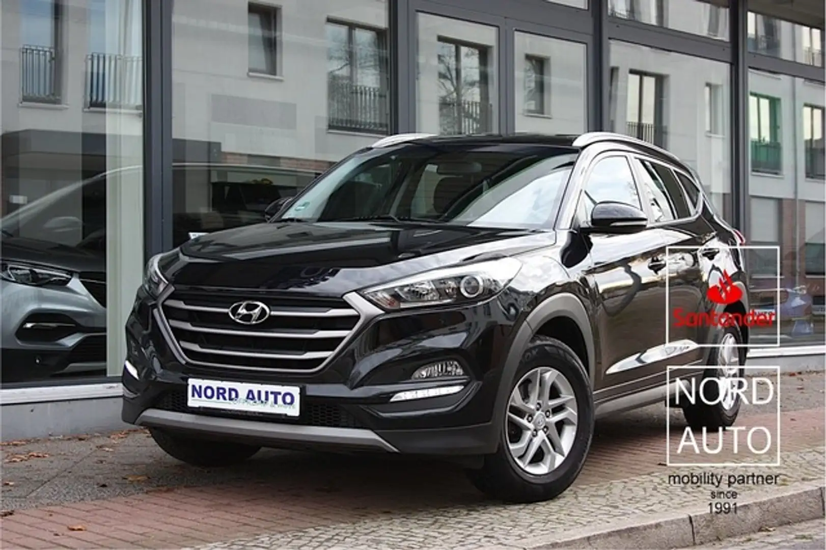 Hyundai TUCSON Tucson 1.6 TREND Blue Navi/Kam/Pdc/Temp/Sitzhzg Schwarz - 1