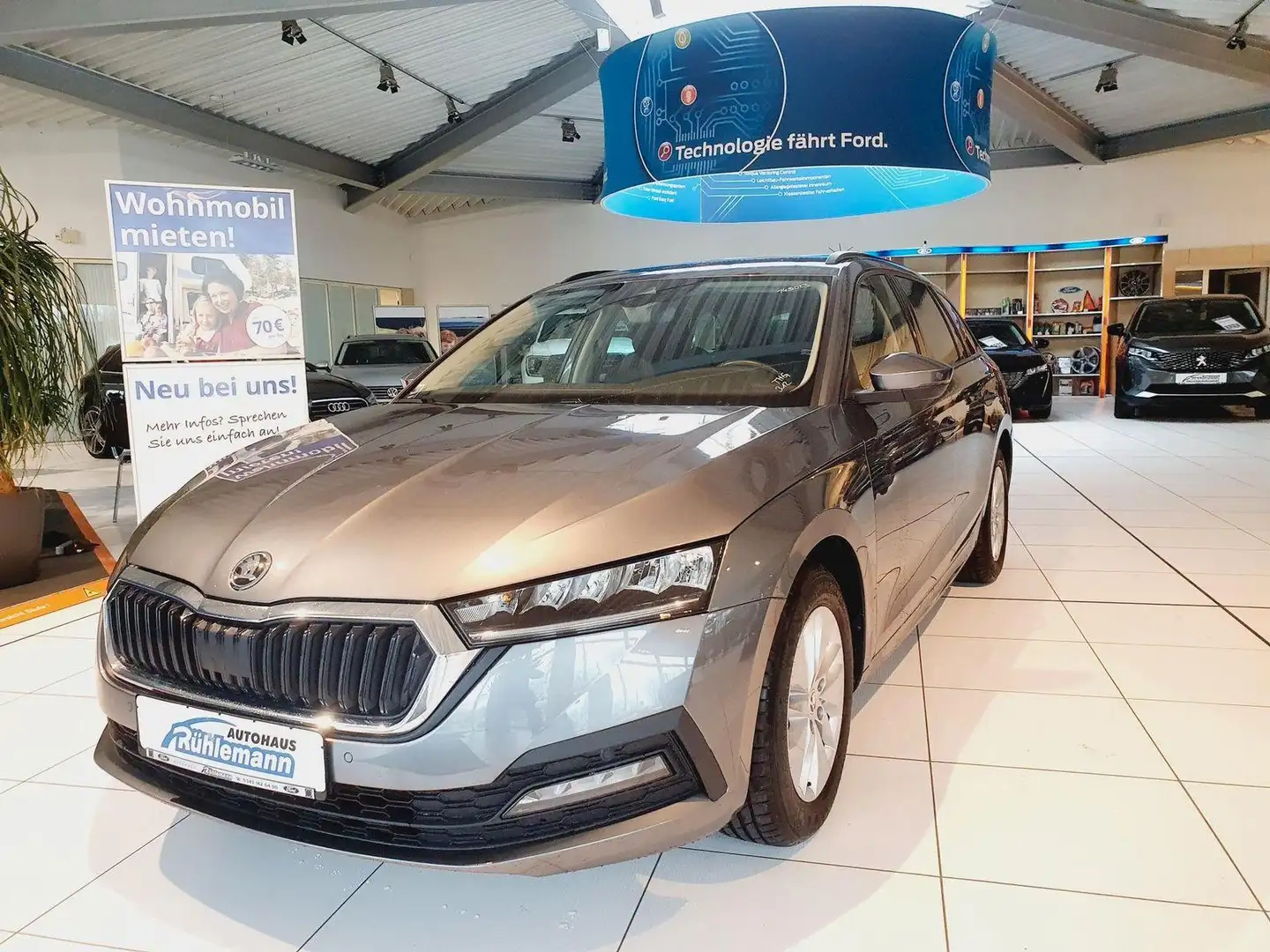 Skoda Octavia Combi 2.0 TDI DPF Ambition Komfortpak... Gris - 1