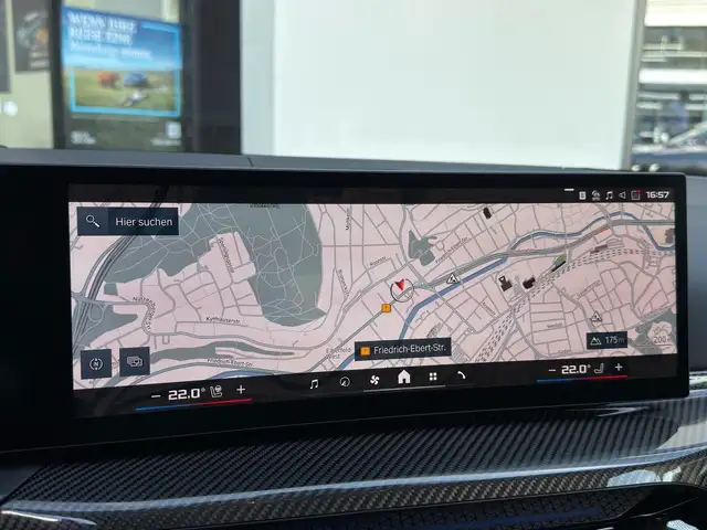 BMW M4 view 9