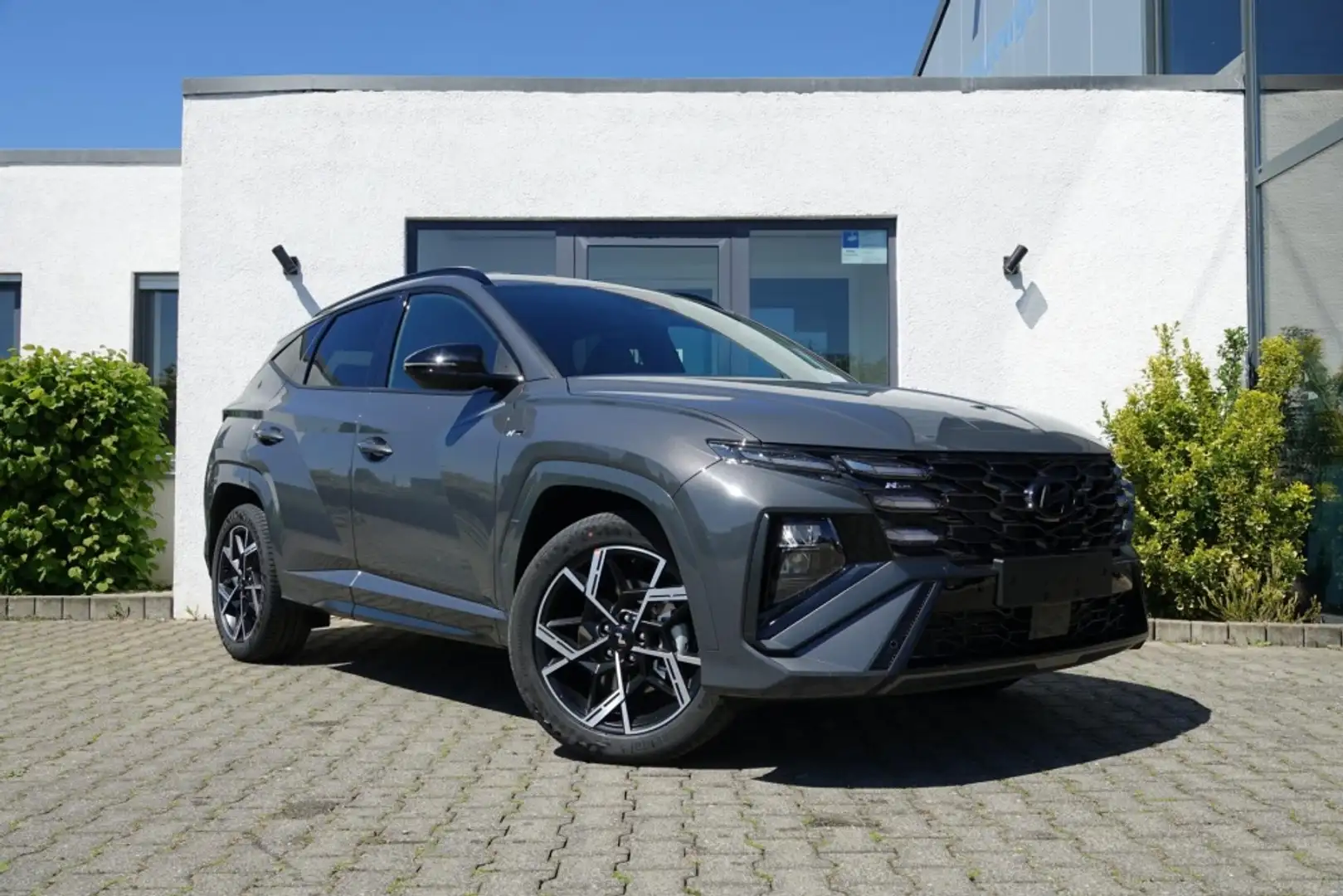 Hyundai TUCSON N-Line Shift-by-Wire/el.Sitze+HKlappe/AHK Šedá - 1