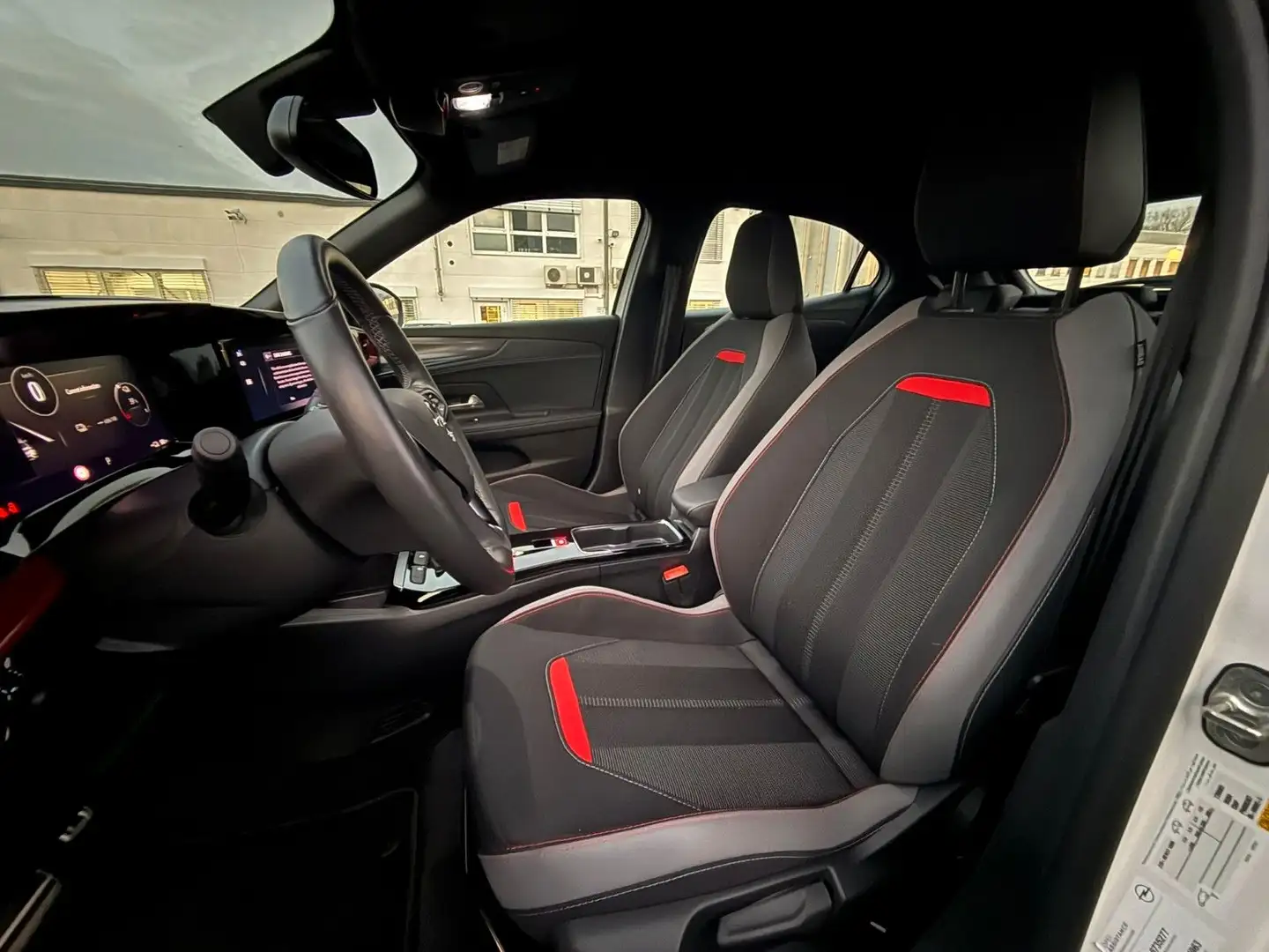 Opel Mokka-E GS Line Weiß - 2