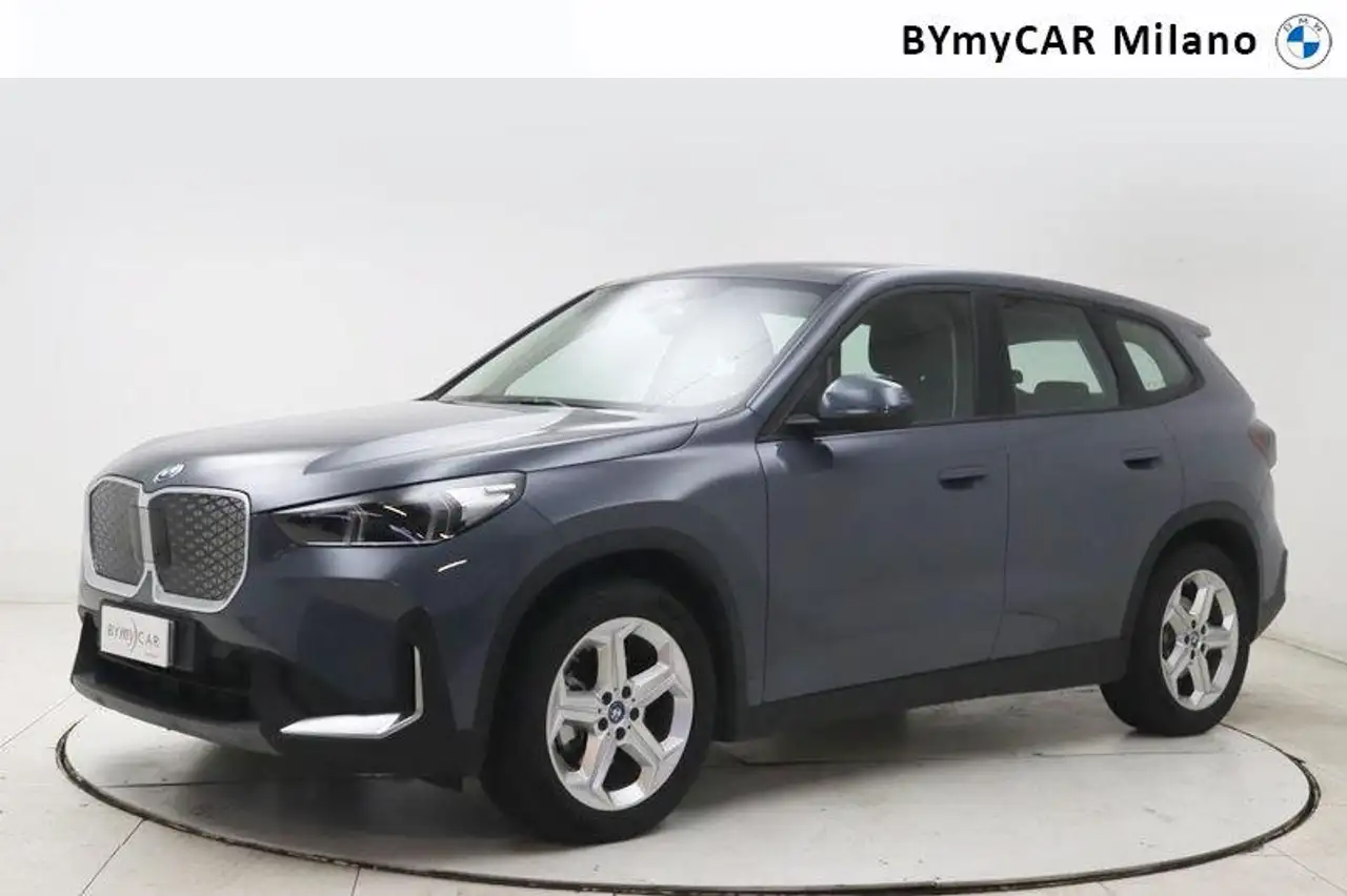 BMW iX1