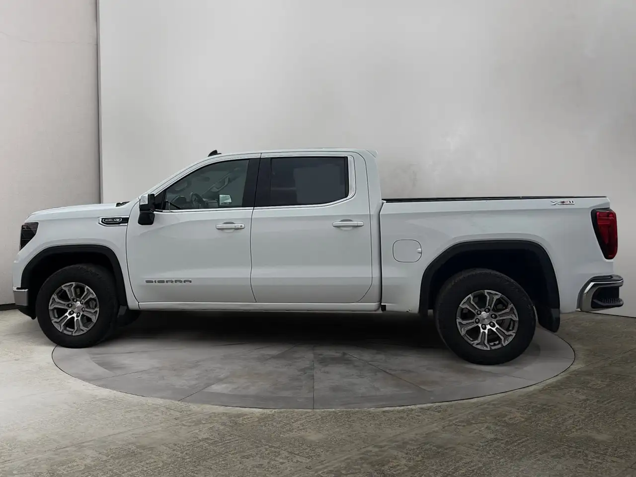 GMC Sierra 1500 снимка GMC Sierra 1500