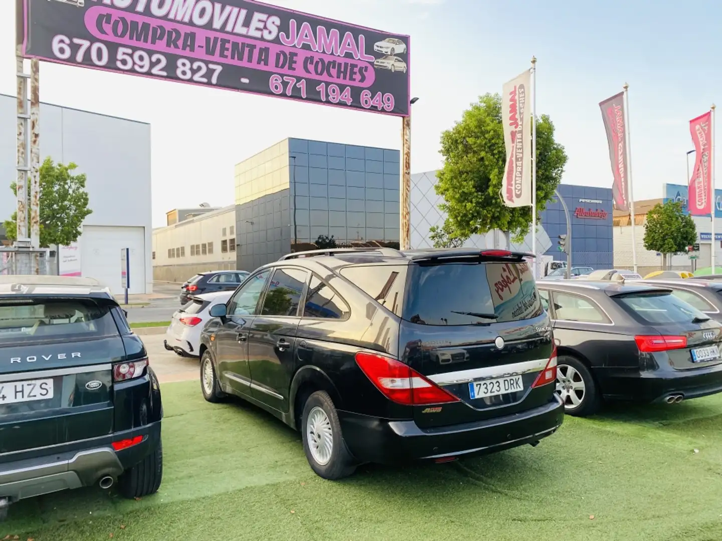 SsangYong Rodius 270 Xdi 165 Schwarz - 1