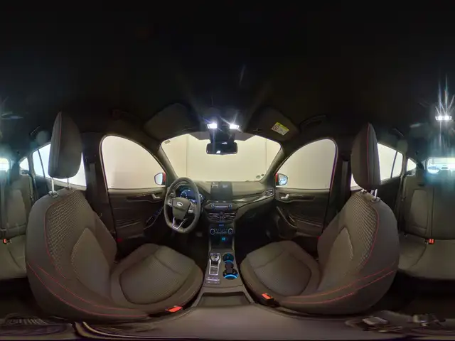 Ford Focus view 12
