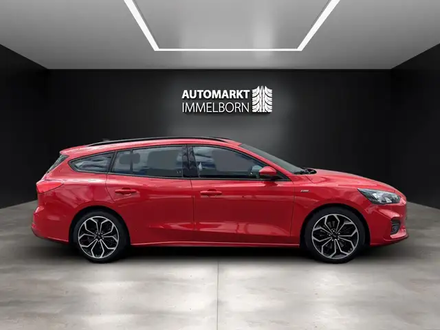Ford Focus view 11