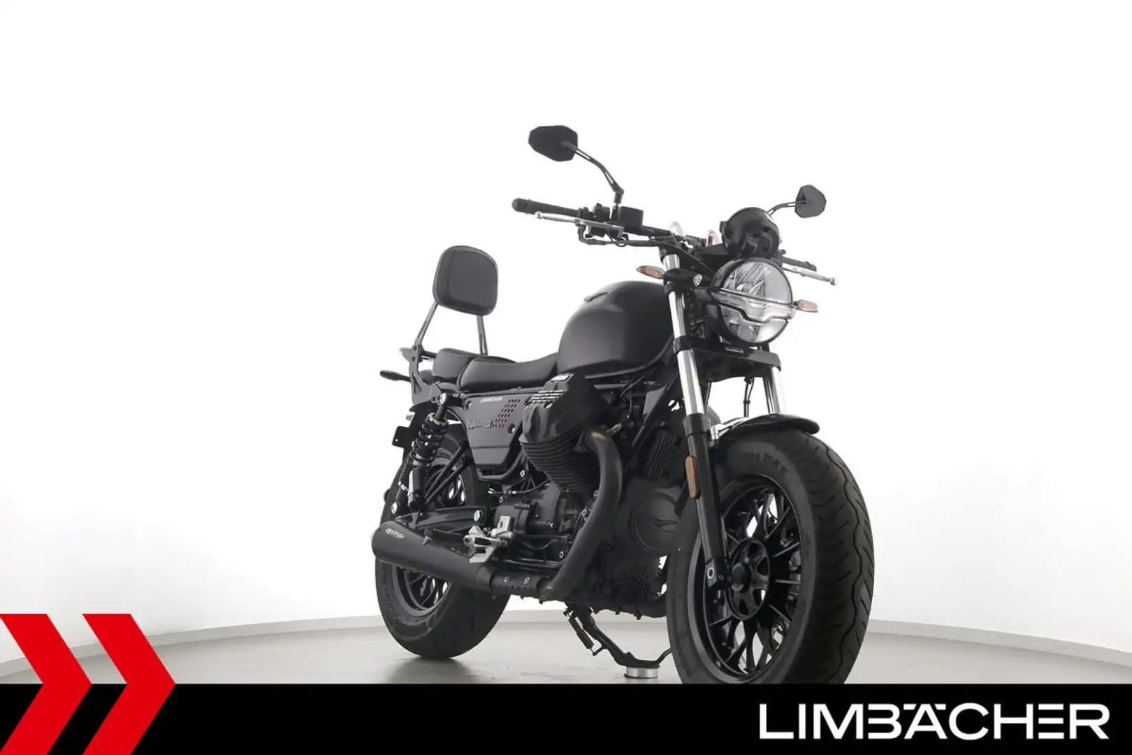 Moto Guzzi V 9 BOBBER - 1. HAND, MISTRAL-AUSPUFF Negru - 2