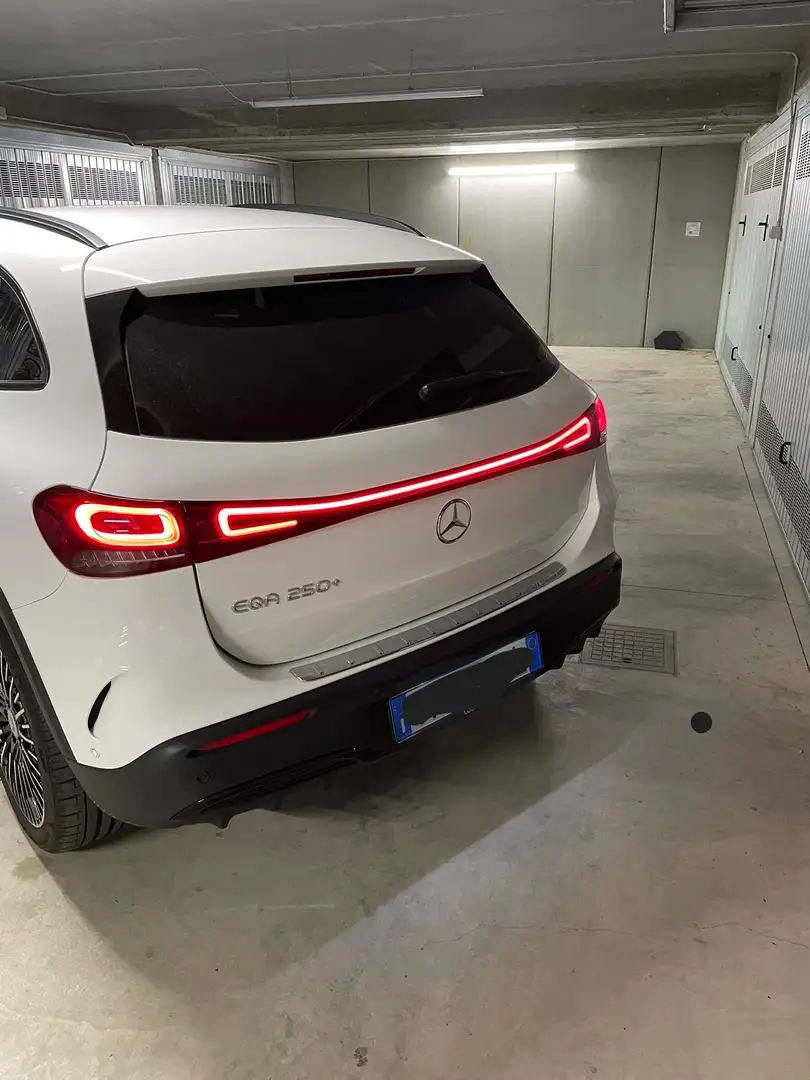 Mercedes-Benz EQA 250 EQA - H243 2021 250+ Premium Plus Bianco - 2