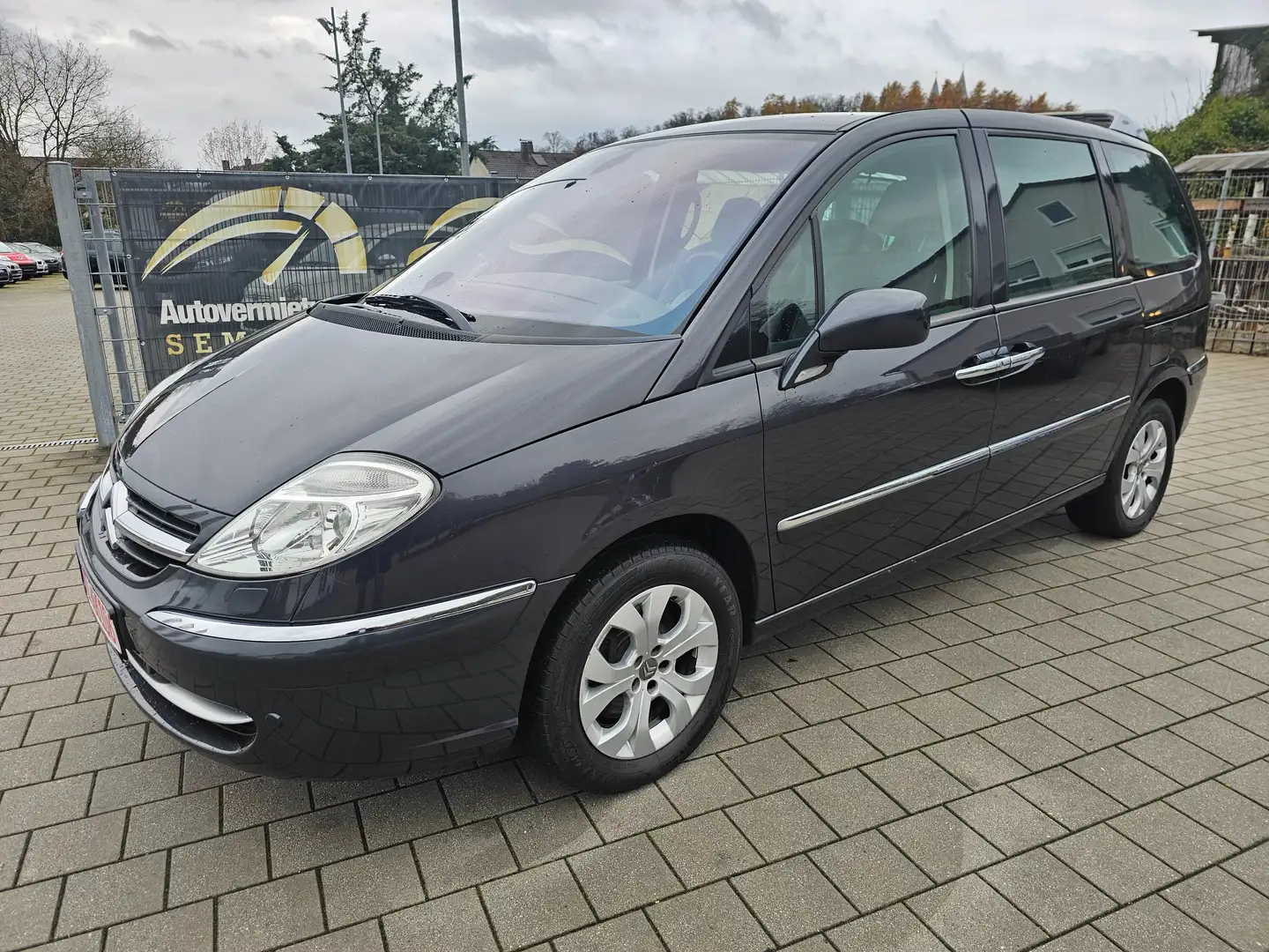Citroen C8 HDi 170 Biturbo FAP Tendance / TÜV 11/26 / Schwarz - 1