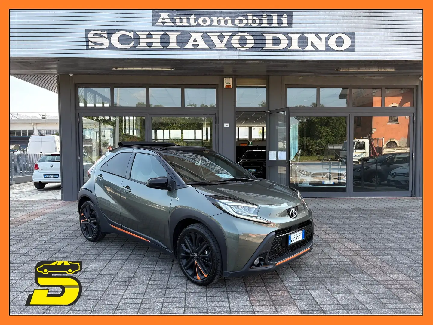 Toyota Aygo X 1.0 Limited Air 72cv + tetto apribile Verde - 1