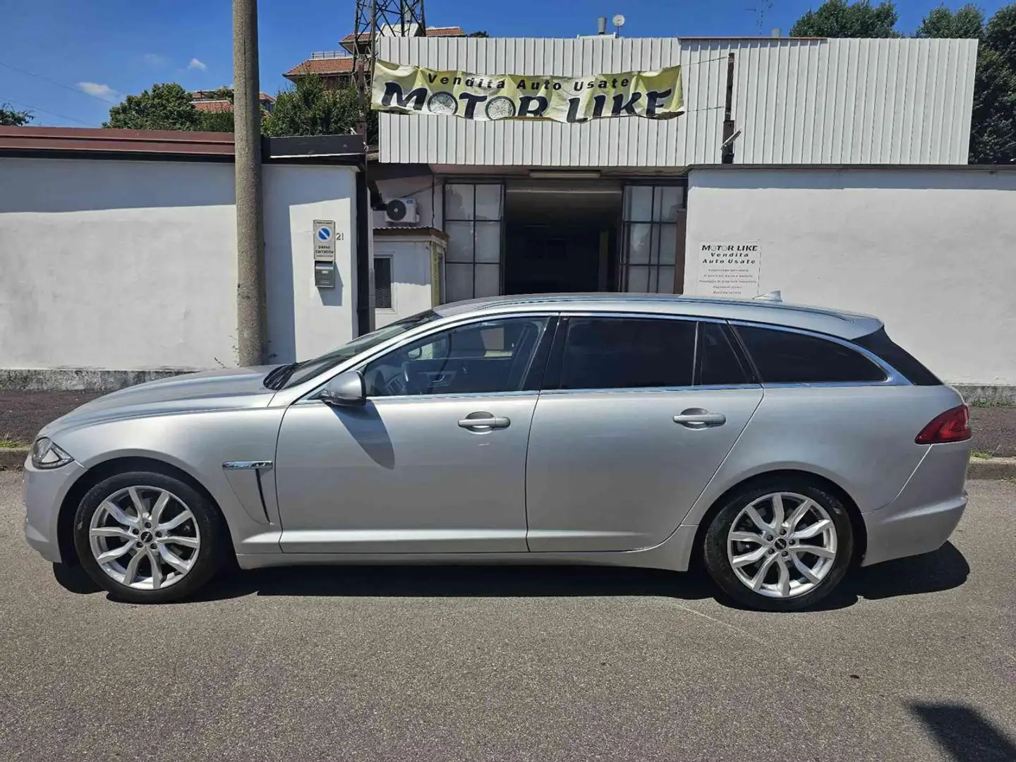 Jaguar XF Sportbrake 2.2 D 200 CV Portfolio Argento - 2