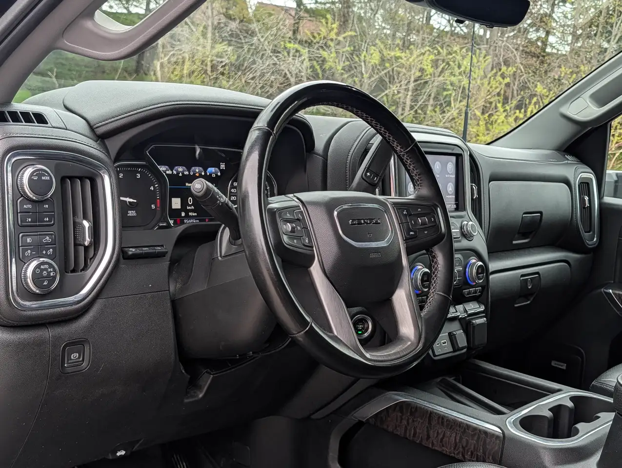 GMC Sierra 2500HD снимка GMC Sierra 2500HD