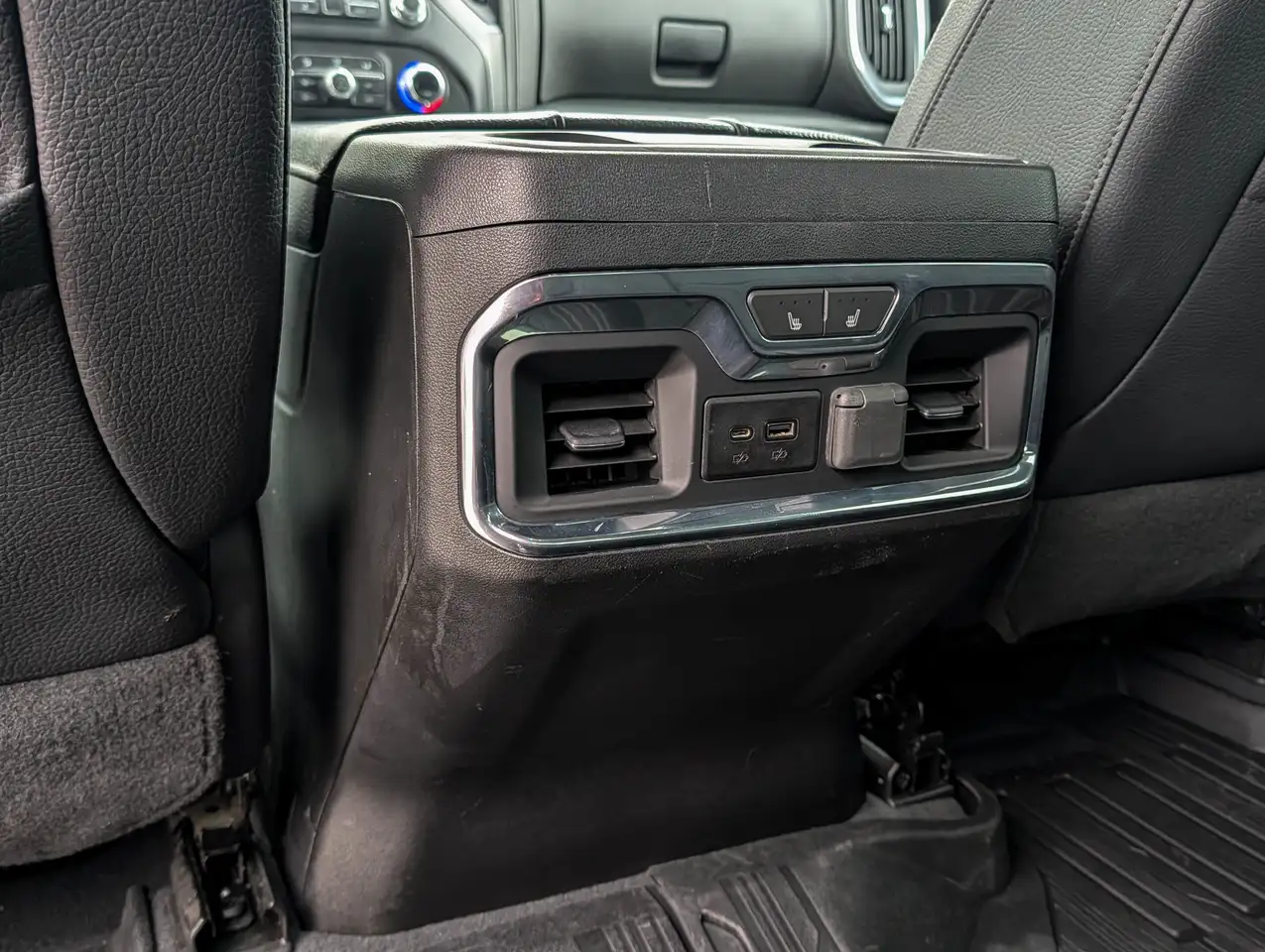 GMC Sierra 2500HD снимка GMC Sierra 2500HD