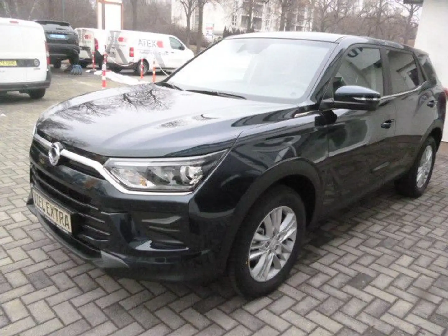 KGM Korando Essential Plus A/C LICHT-+ REGENS. PDC Braun - 1