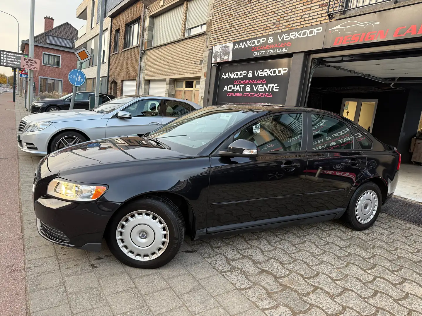 Volvo S40 S40 1.6 D DRIVe Carnet Volvo Car Pass Garantie 1an Zwart - 1