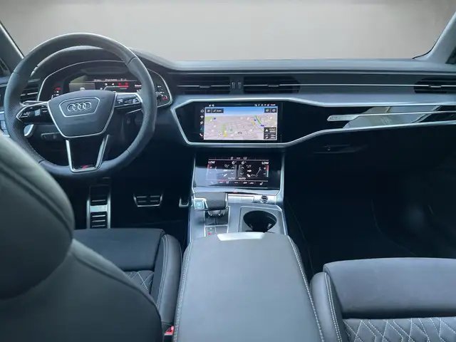 Audi S6 view 8