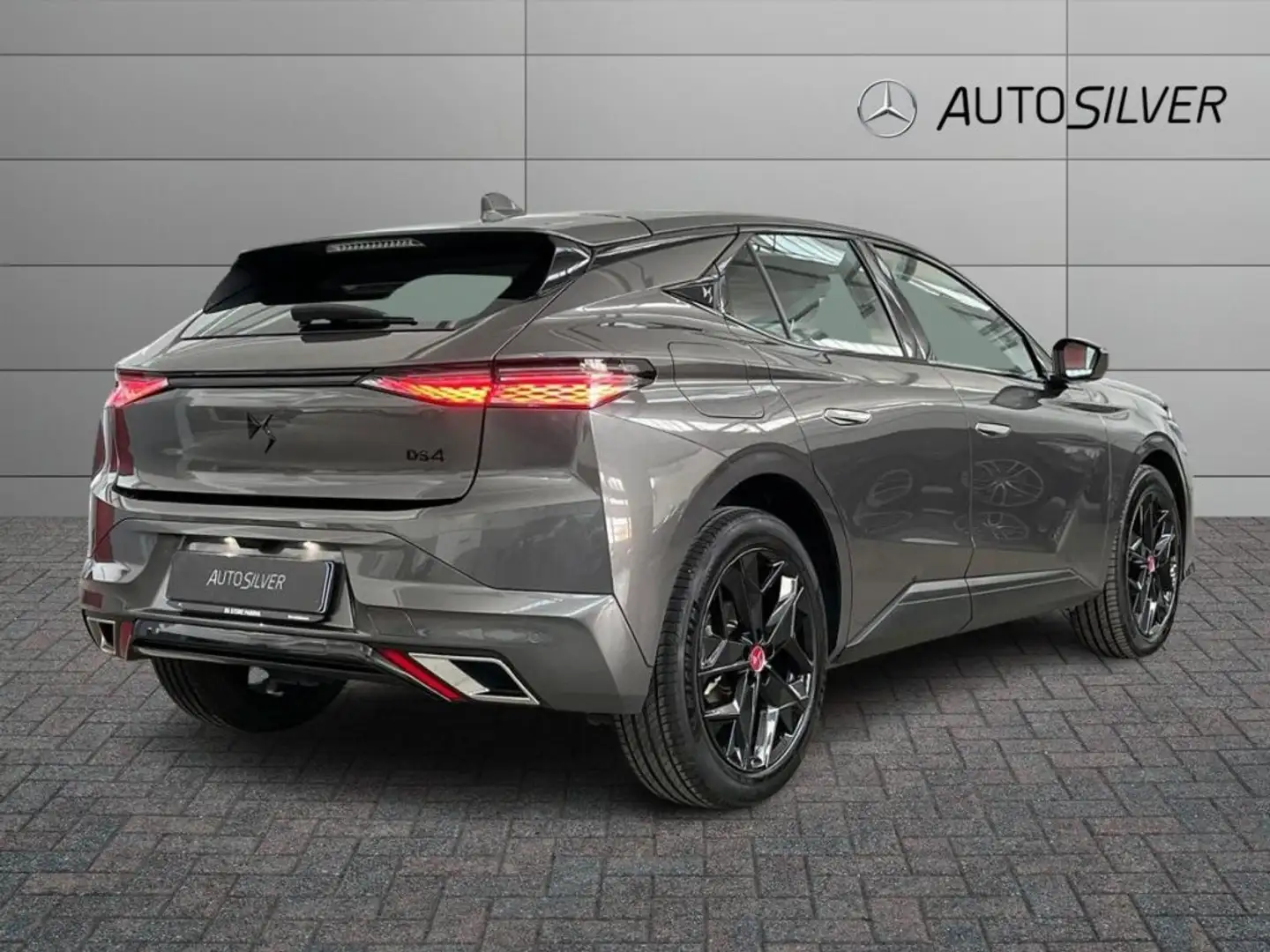 DS Automobiles DS 4 BlueHDi 130 aut. Performance Line Grigio - 2