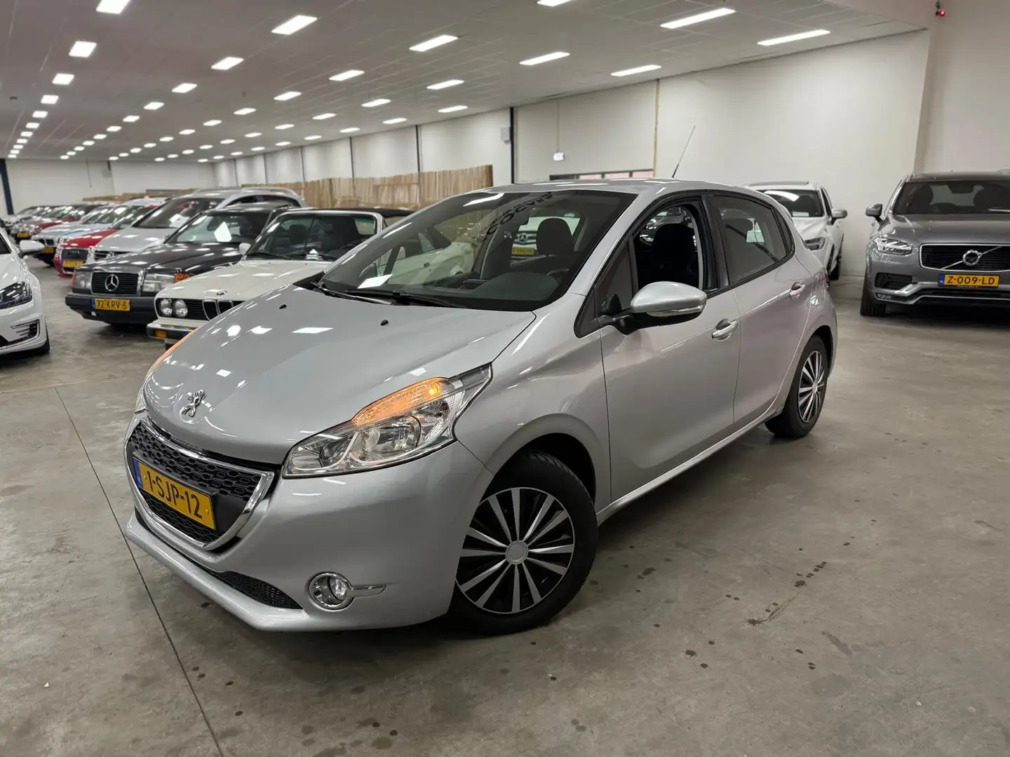 Peugeot 208 1.0 VTi Blue Lease / NETTE AUTO / MULTIEMEDIA-NAVI Grijs - 2