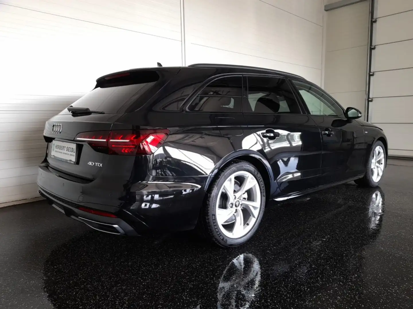 Audi A4 Avant S-LINE 40 TDI S-tr. *SKY / VOLL LED / NAVI / ACC / VIRTUELL PLUS / OPTIKPAKT SCHWARZ / E-KLAPPE* Schwarz - 2