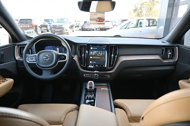 Volvo XC60 view 14