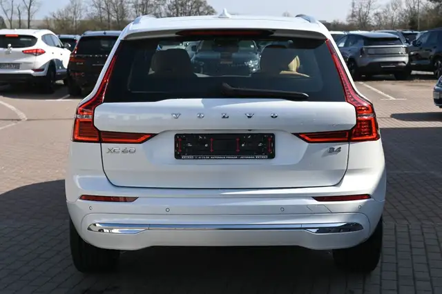 Volvo XC60 view 4